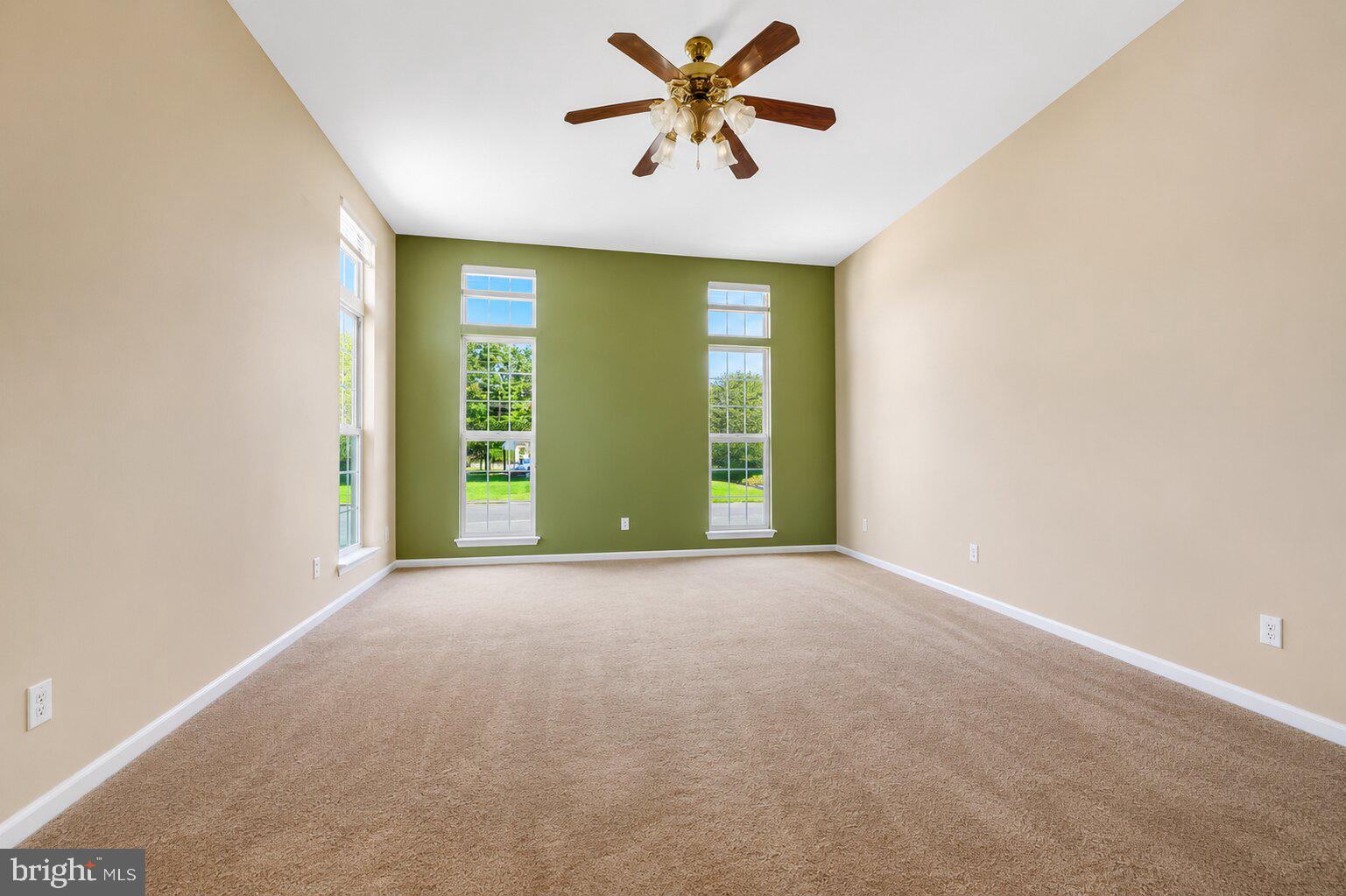 412 MAPLEWOOD DRIVE