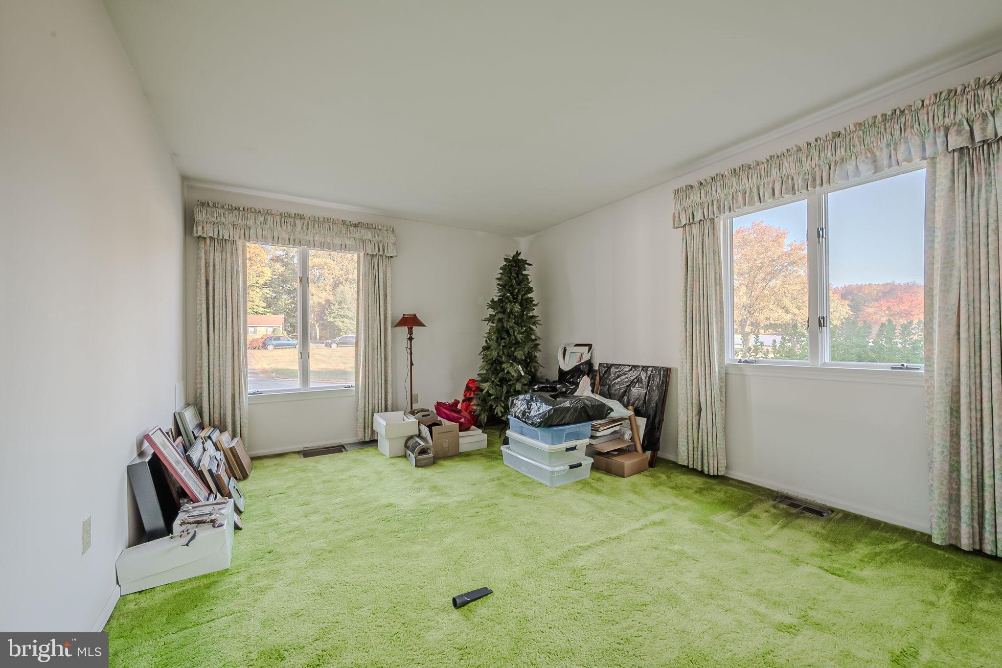 152 Middlecroft Rd
