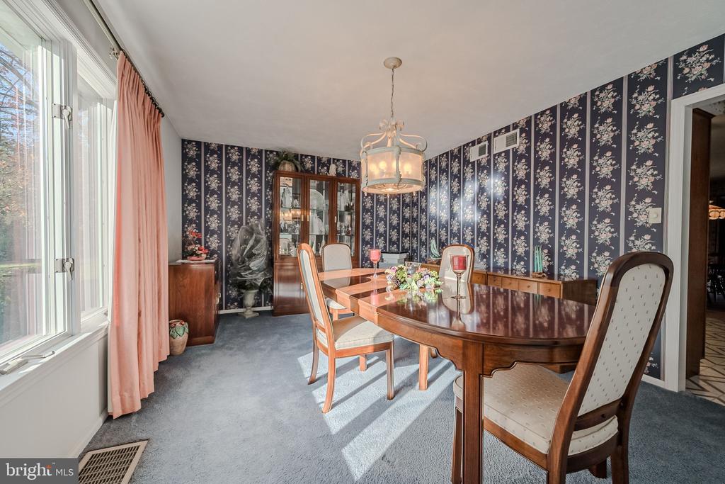 152 Middlecroft Rd