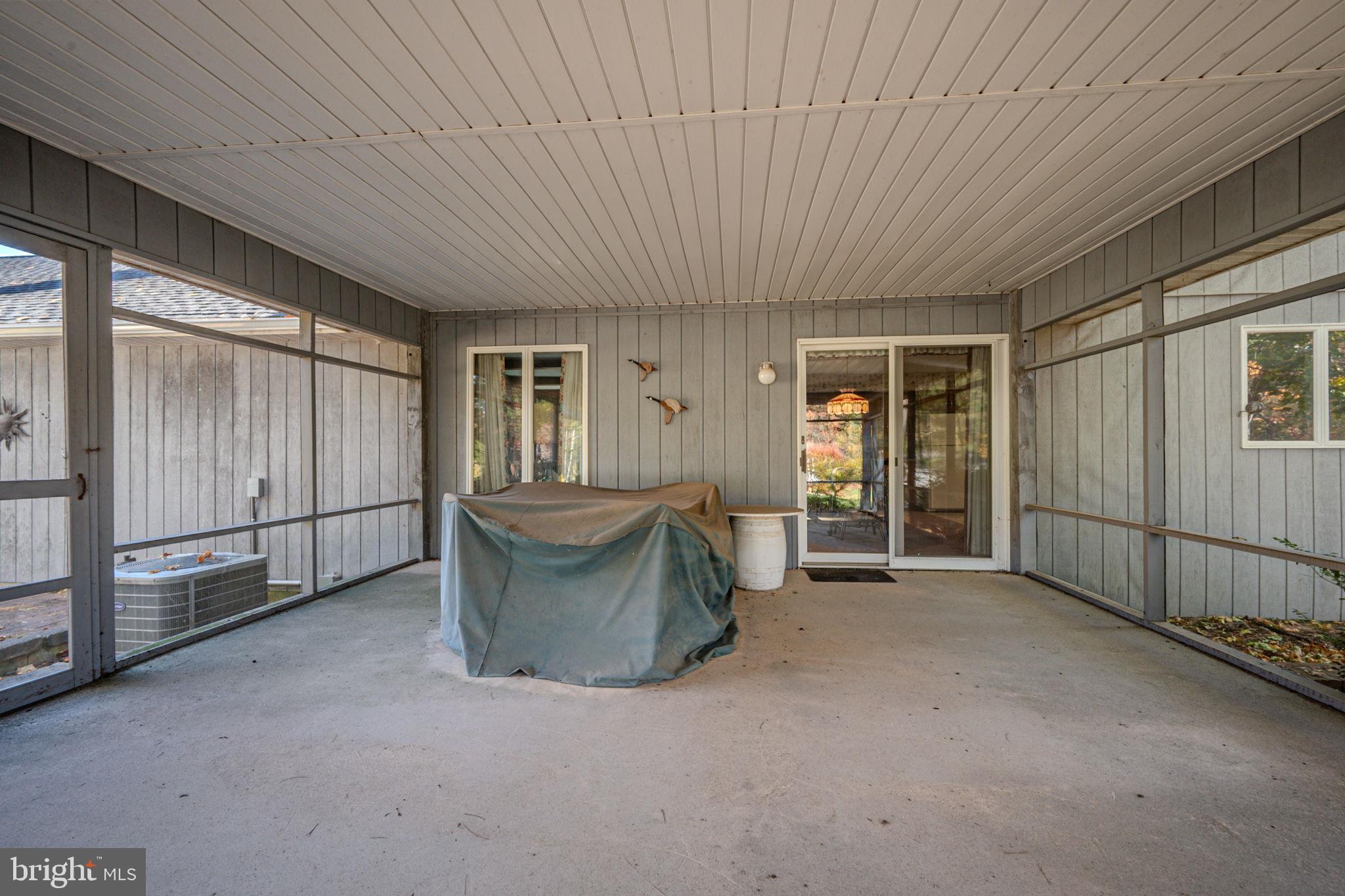 152 Middlecroft Rd