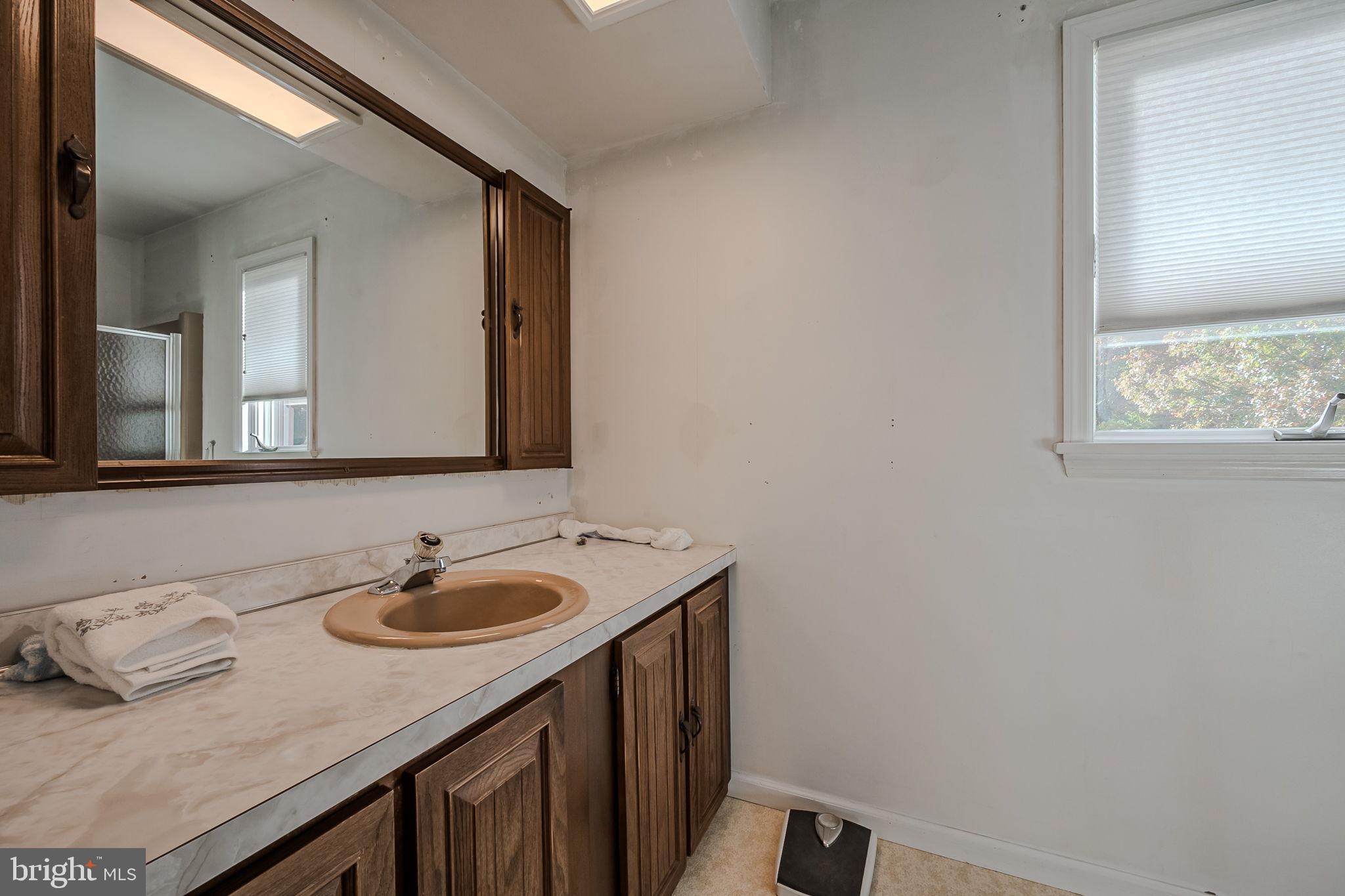 152 Middlecroft Rd