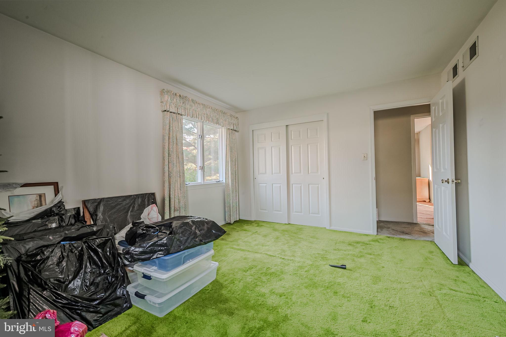 152 Middlecroft Rd