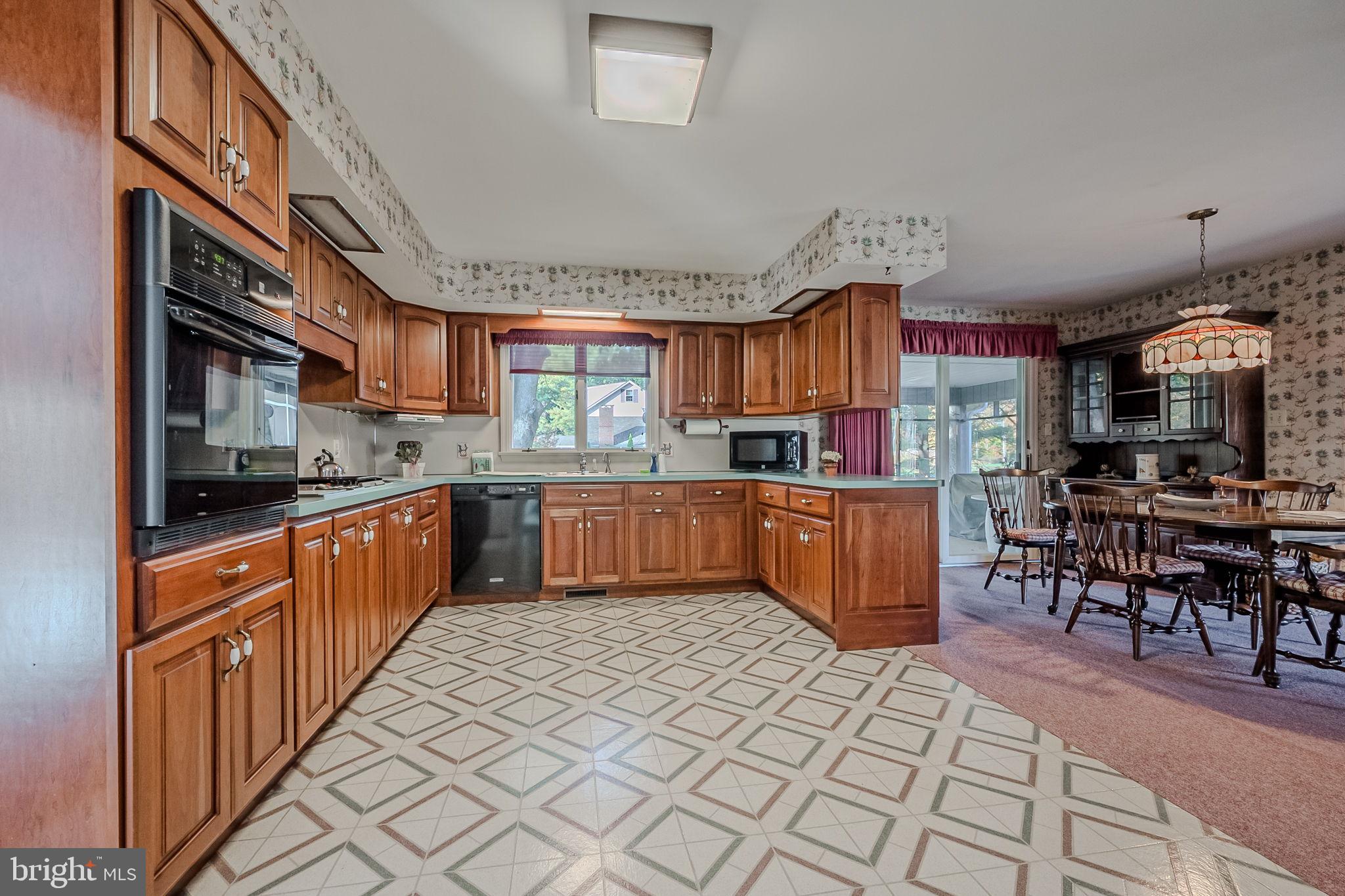 152 Middlecroft Rd