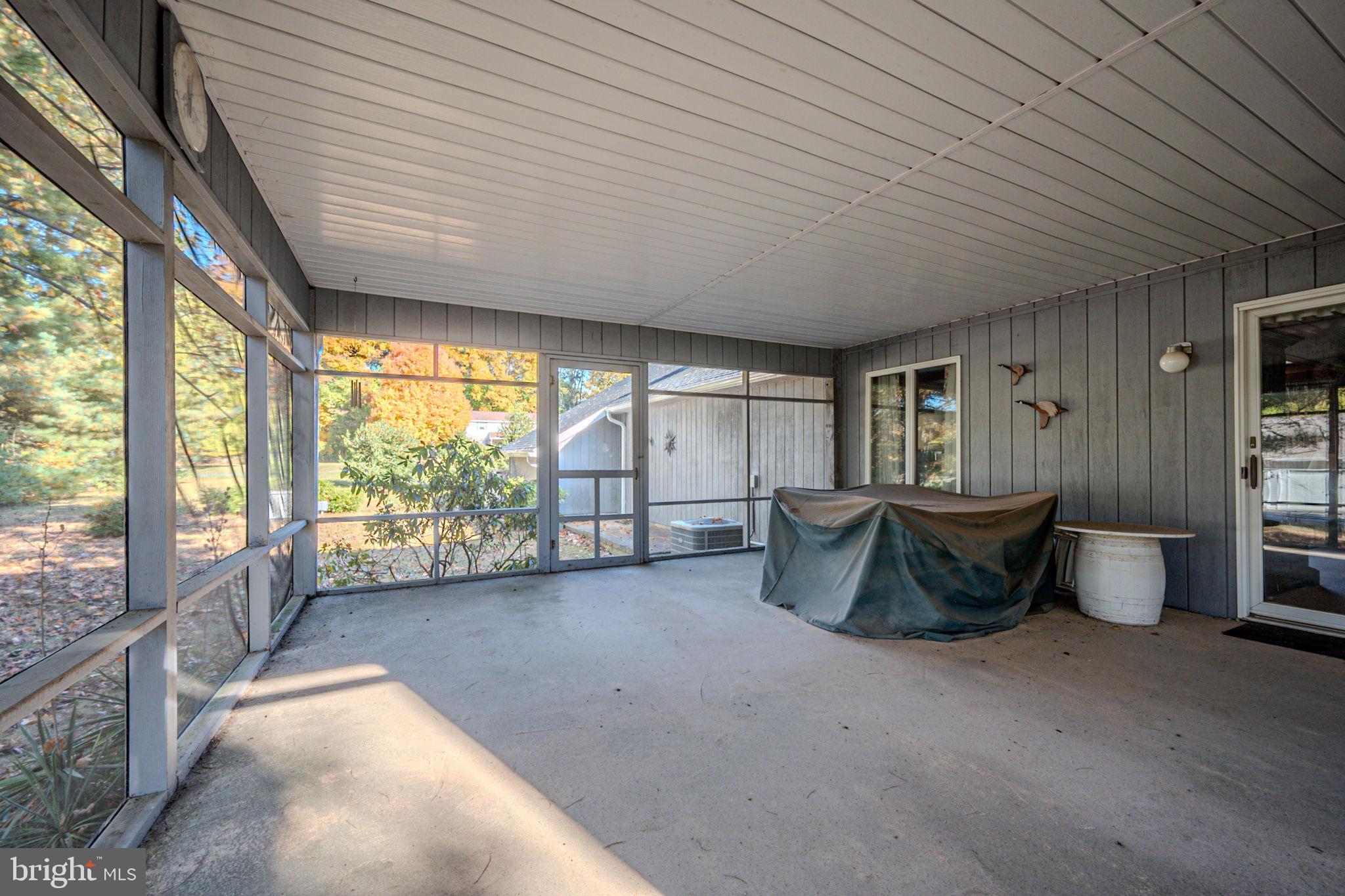 152 Middlecroft Rd