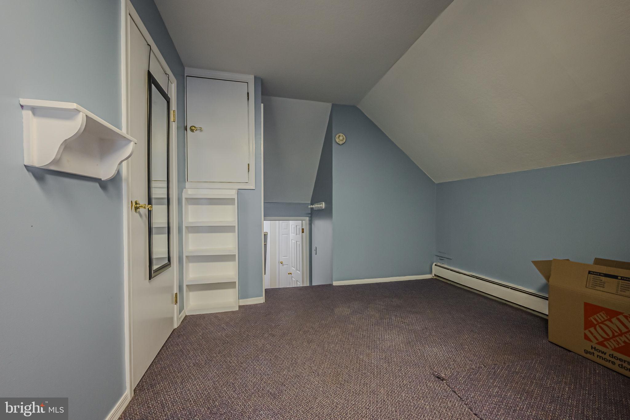 1302 Greentree Ln