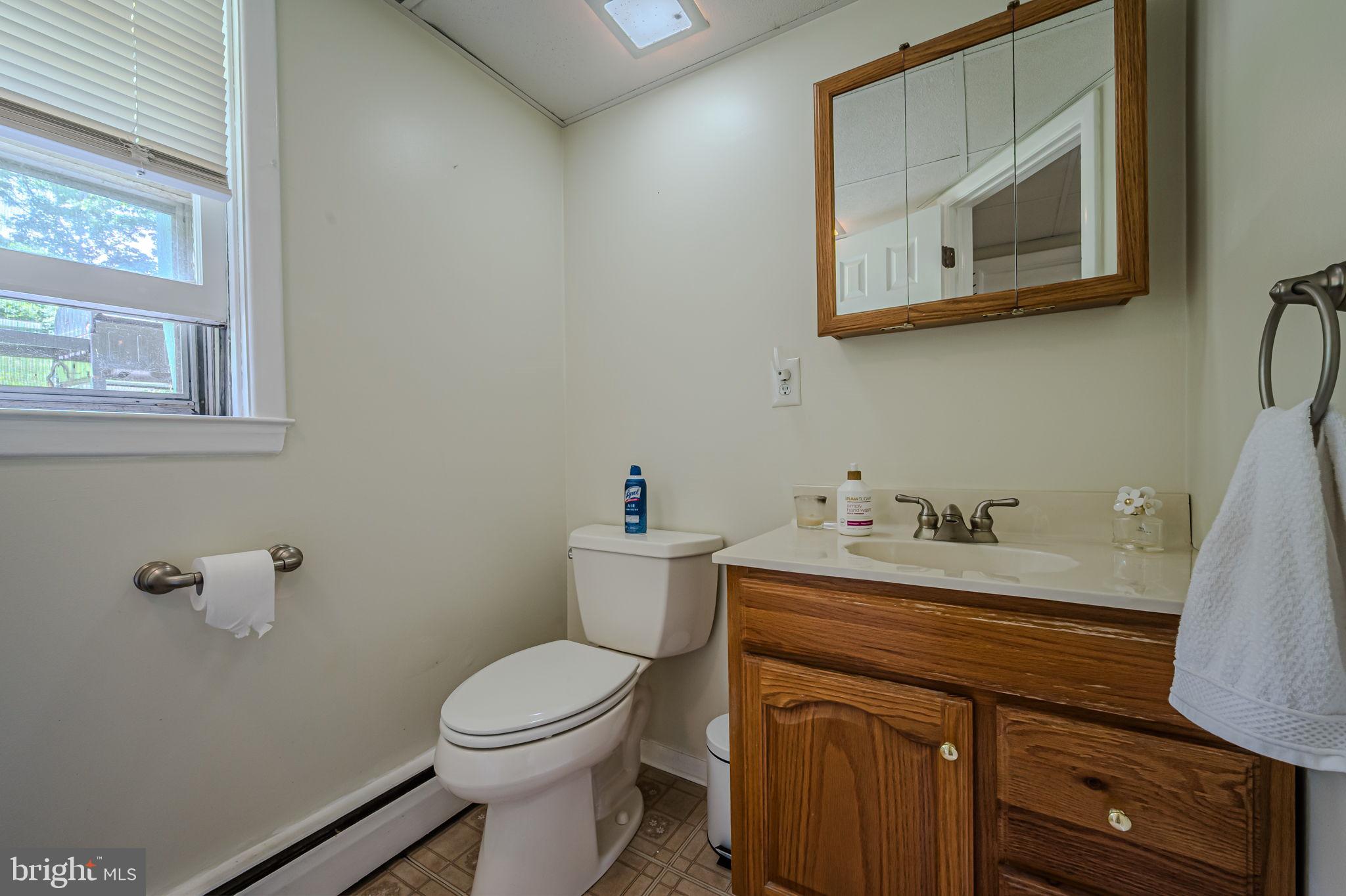 1302 Greentree Ln