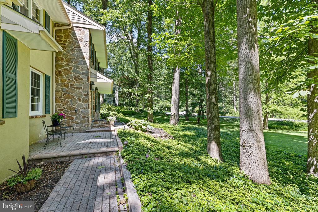 206 PARTRIDGE WAY