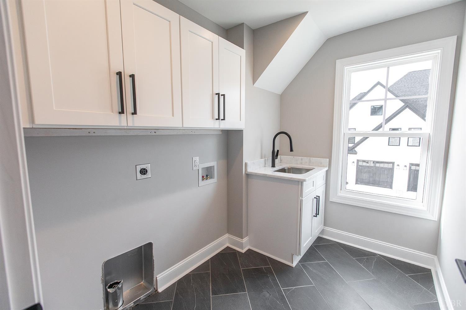 1107 South Westyn Loop