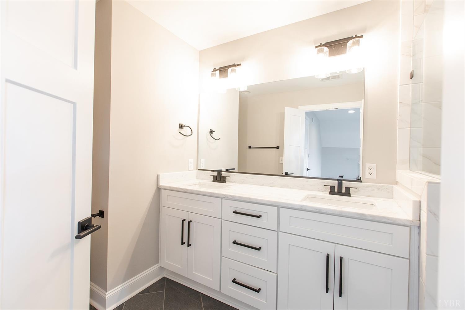 1107 South Westyn Loop