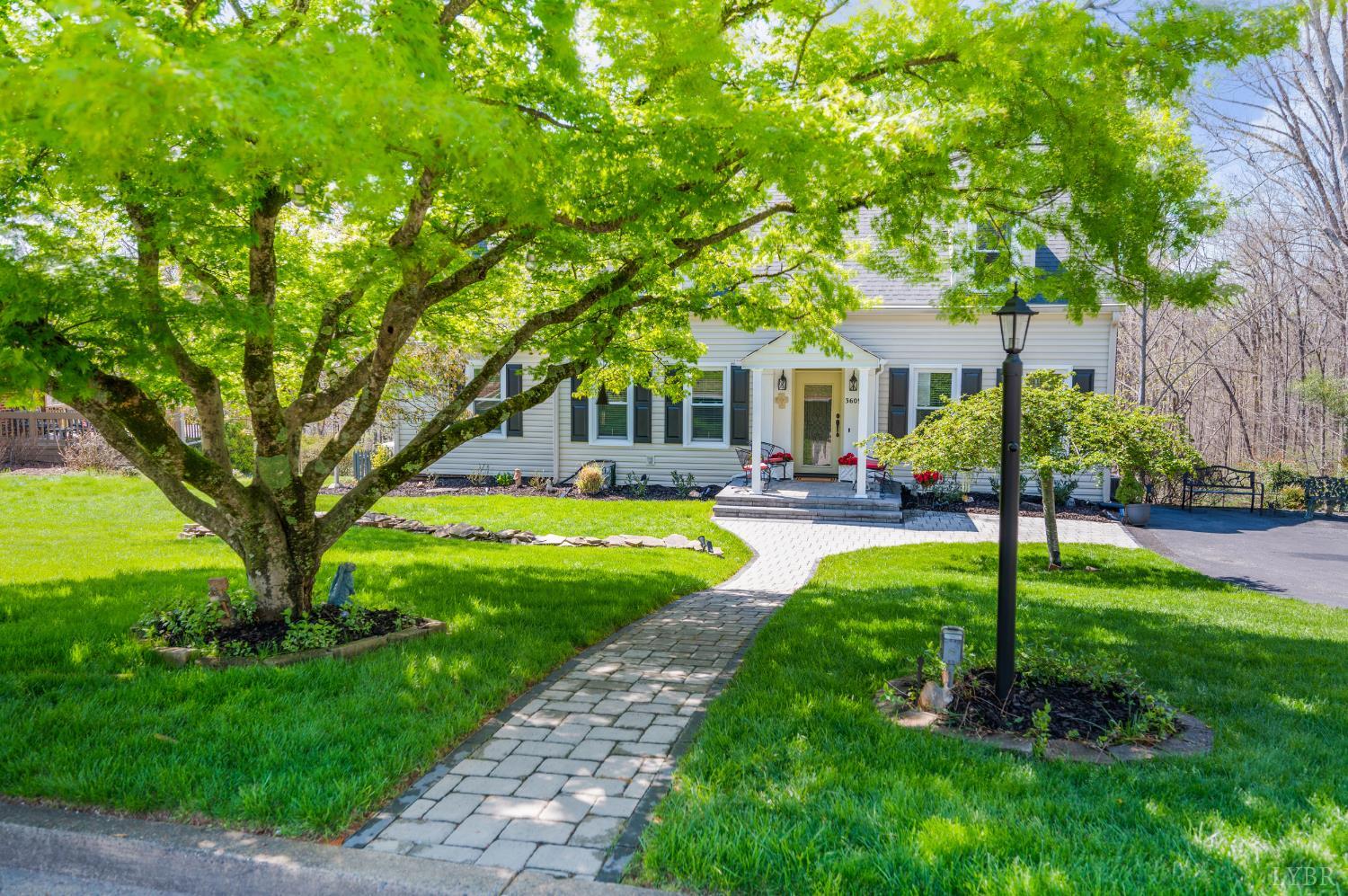 3609 Willow Lawn Court