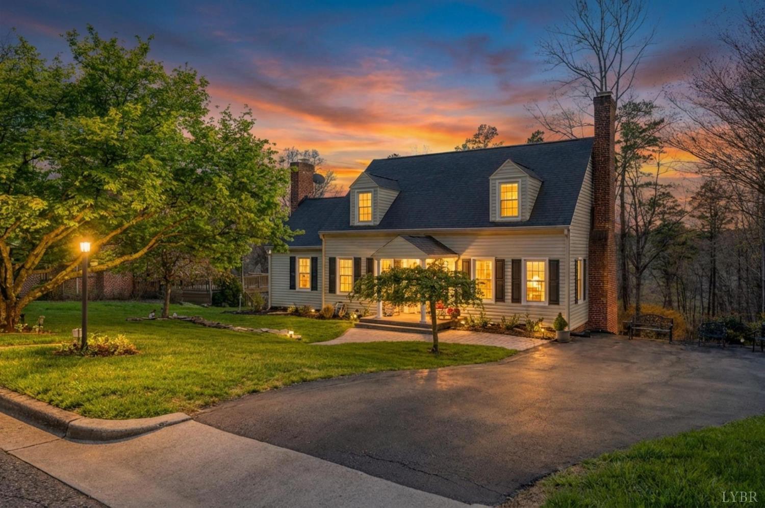 3609 Willow Lawn Court