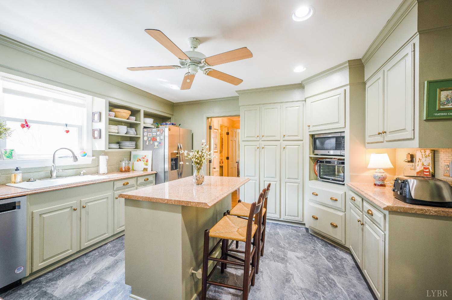 3609 Willow Lawn Court