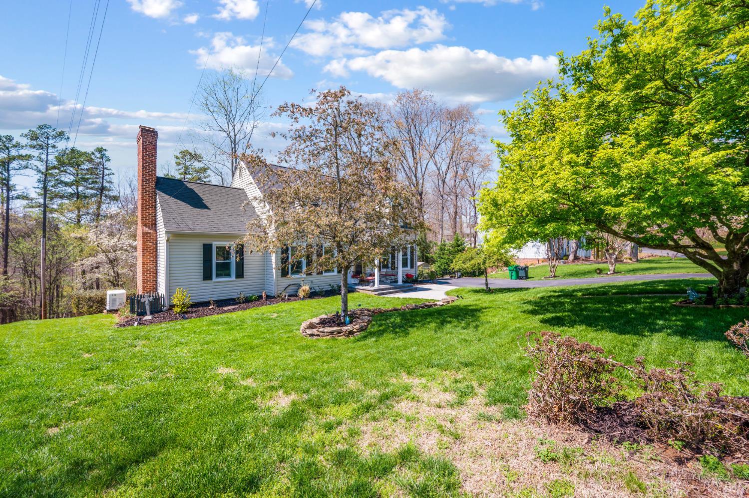 3609 Willow Lawn Court