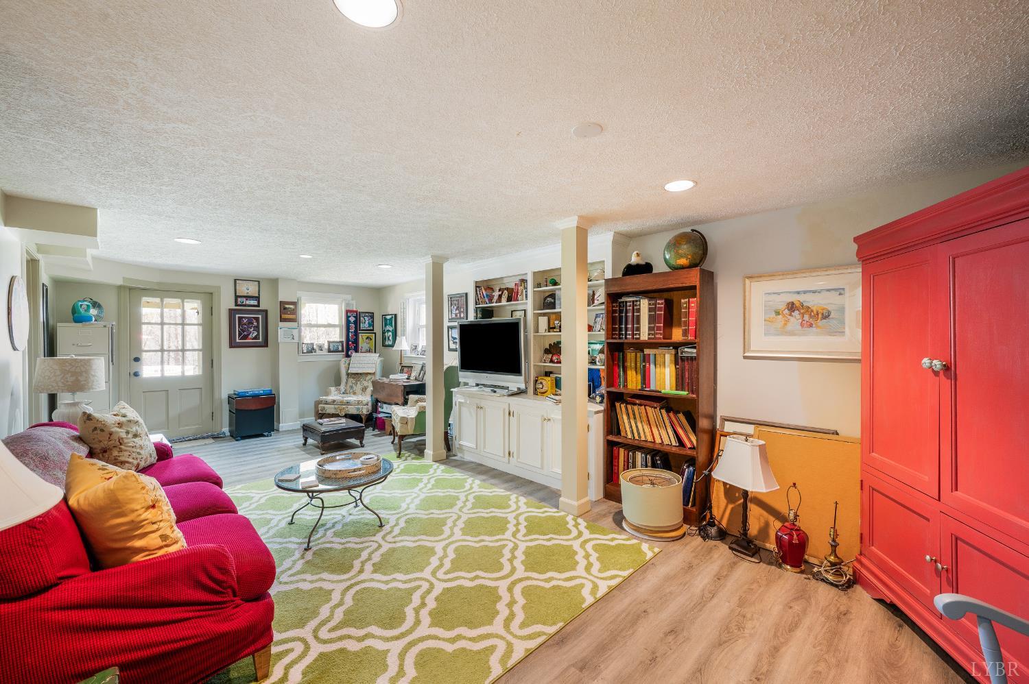 3609 Willow Lawn Court