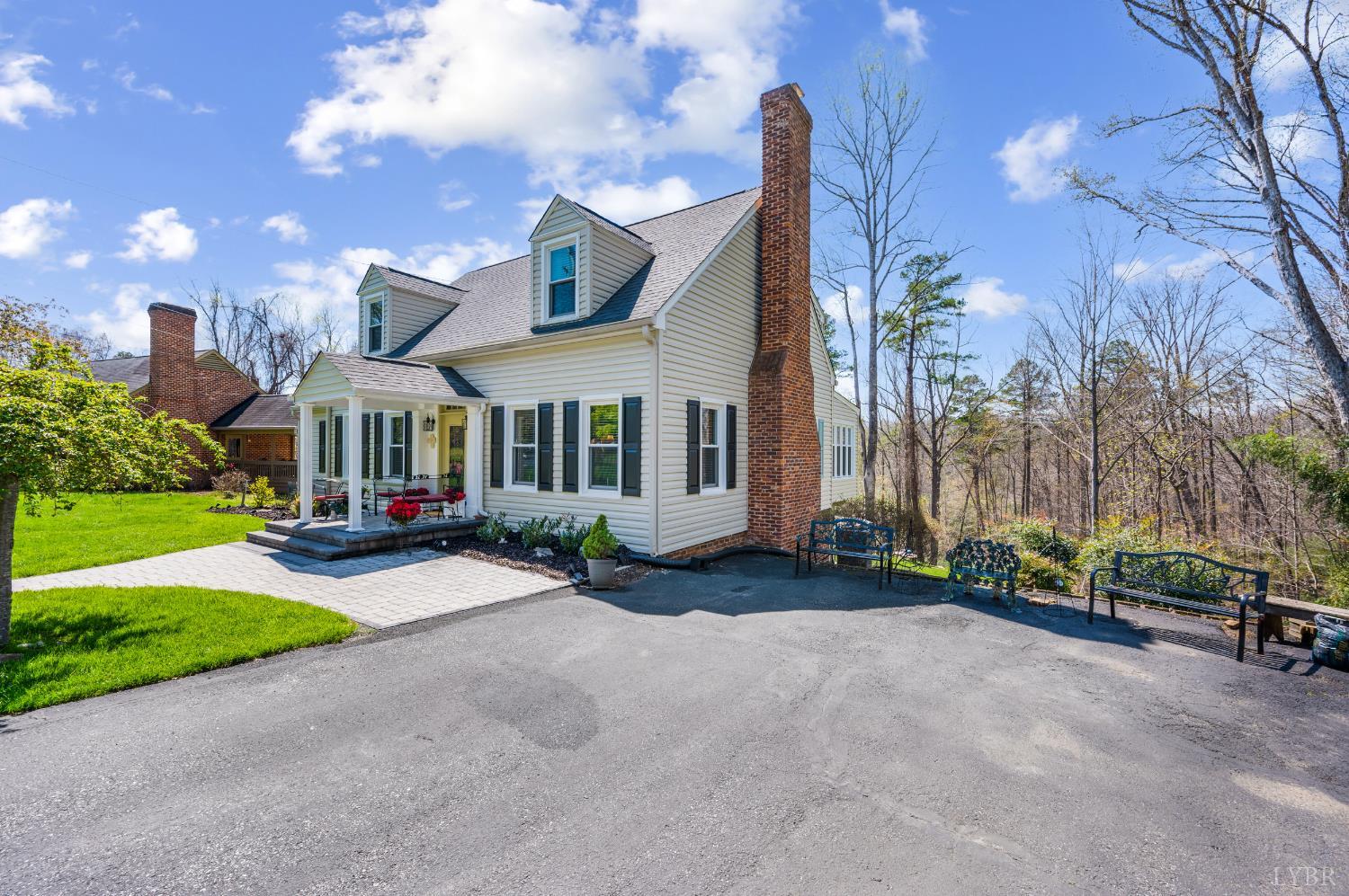 3609 Willow Lawn Court