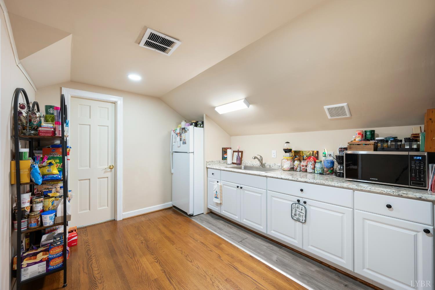 3521 Willow Lawn Drive