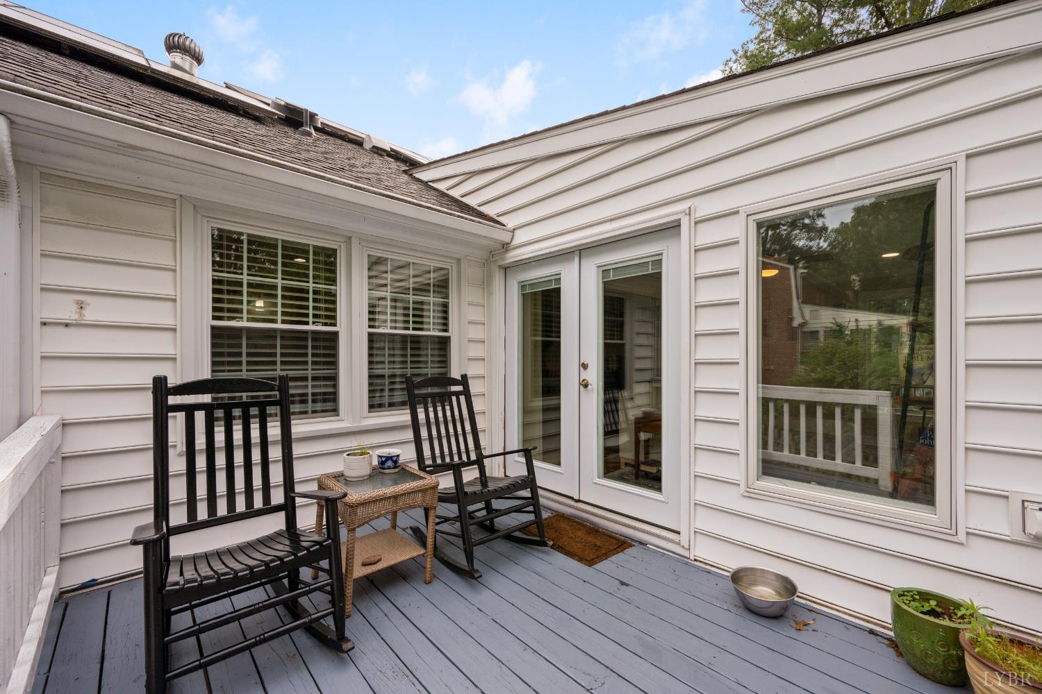 3521 Willow Lawn Drive