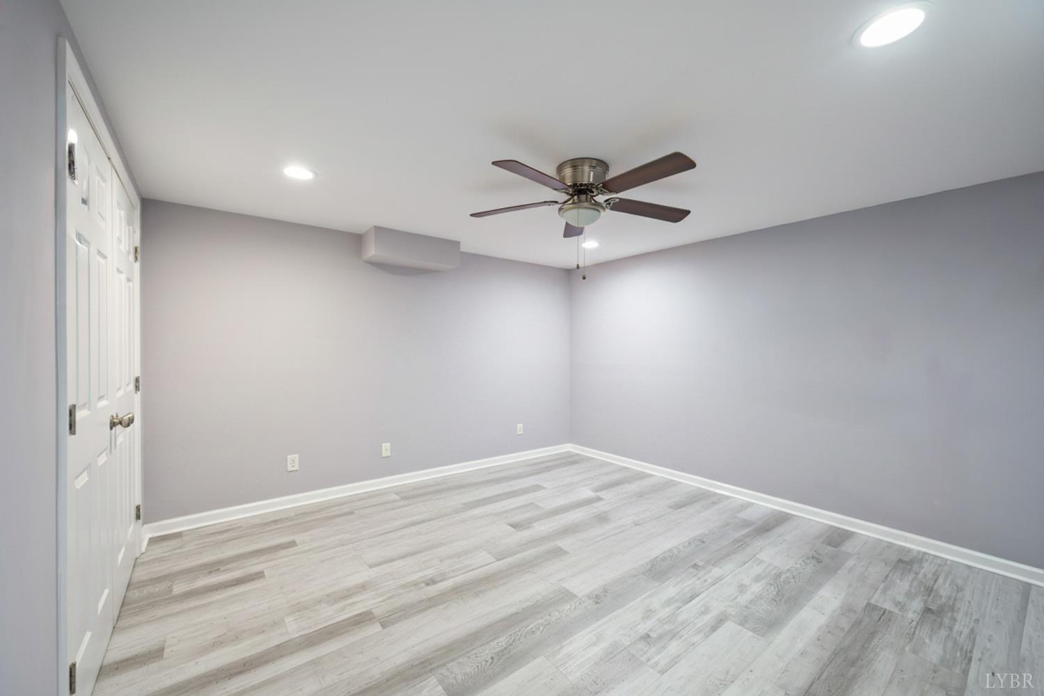 3521 Willow Lawn Drive