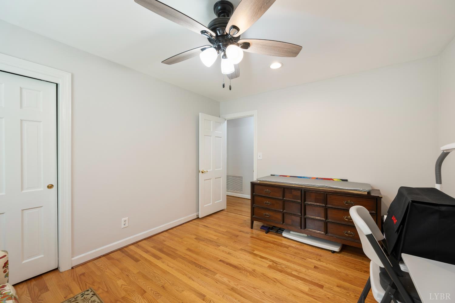 3521 Willow Lawn Drive
