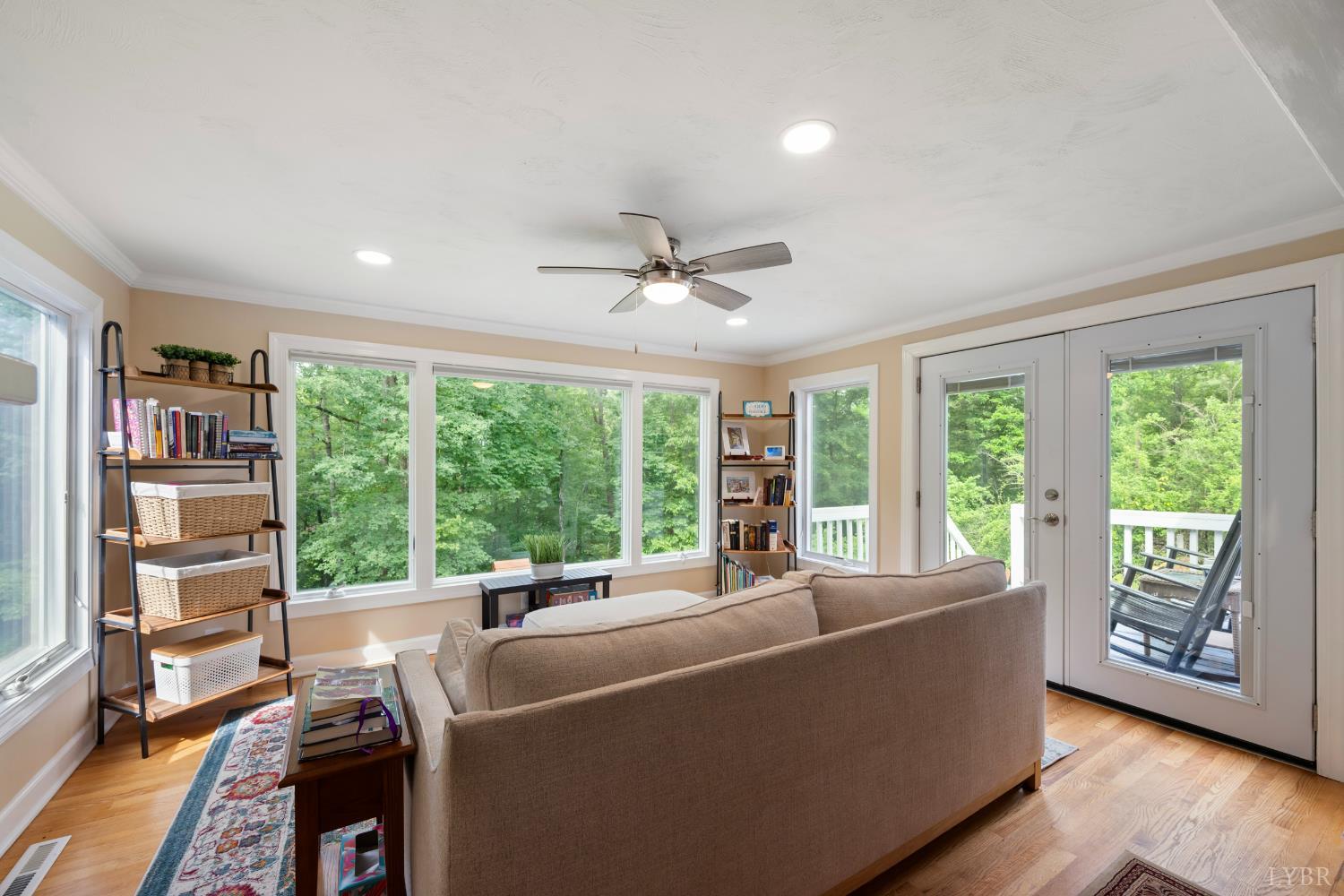 3521 Willow Lawn Drive