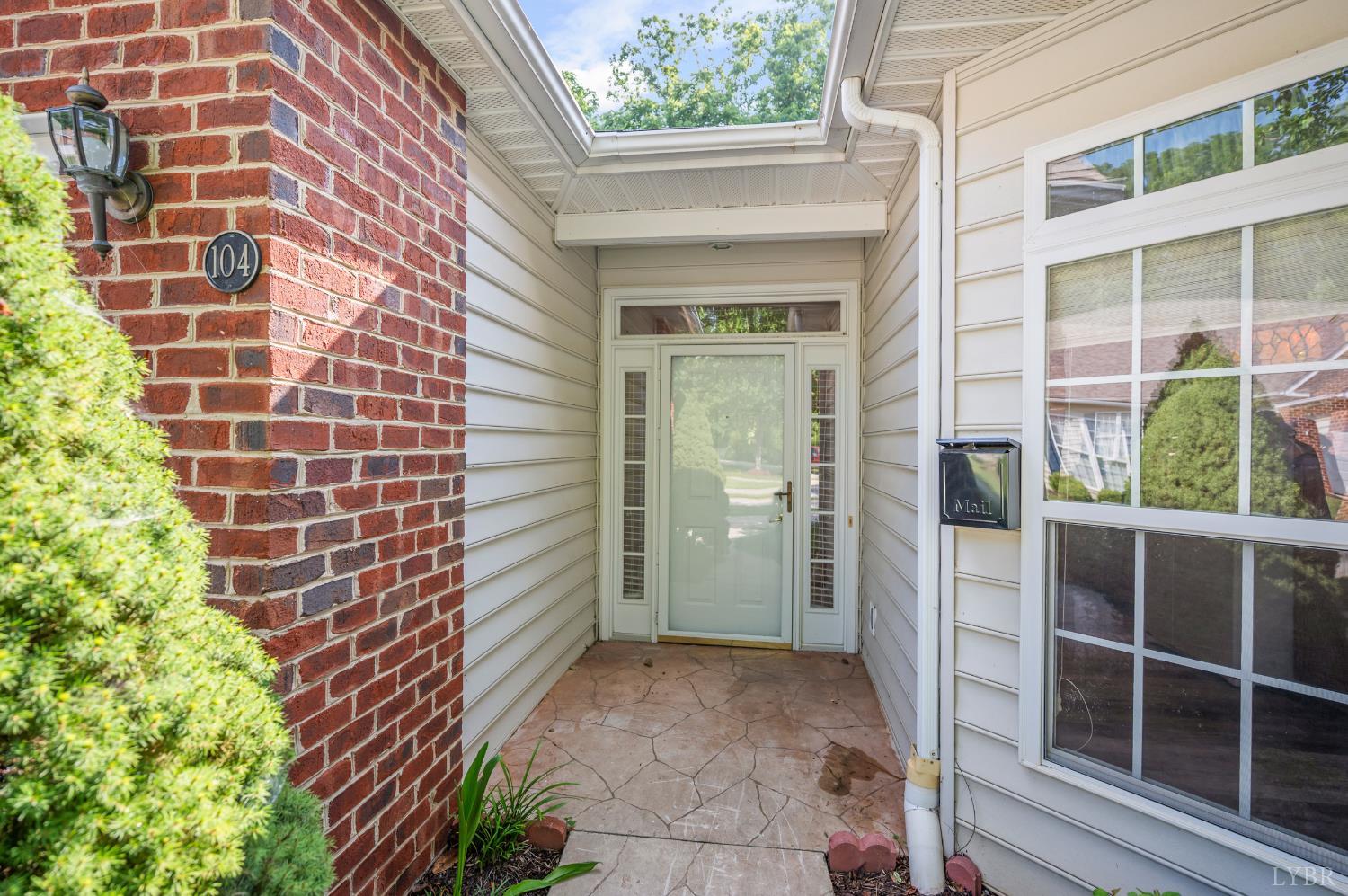 104 Villas Way Drive