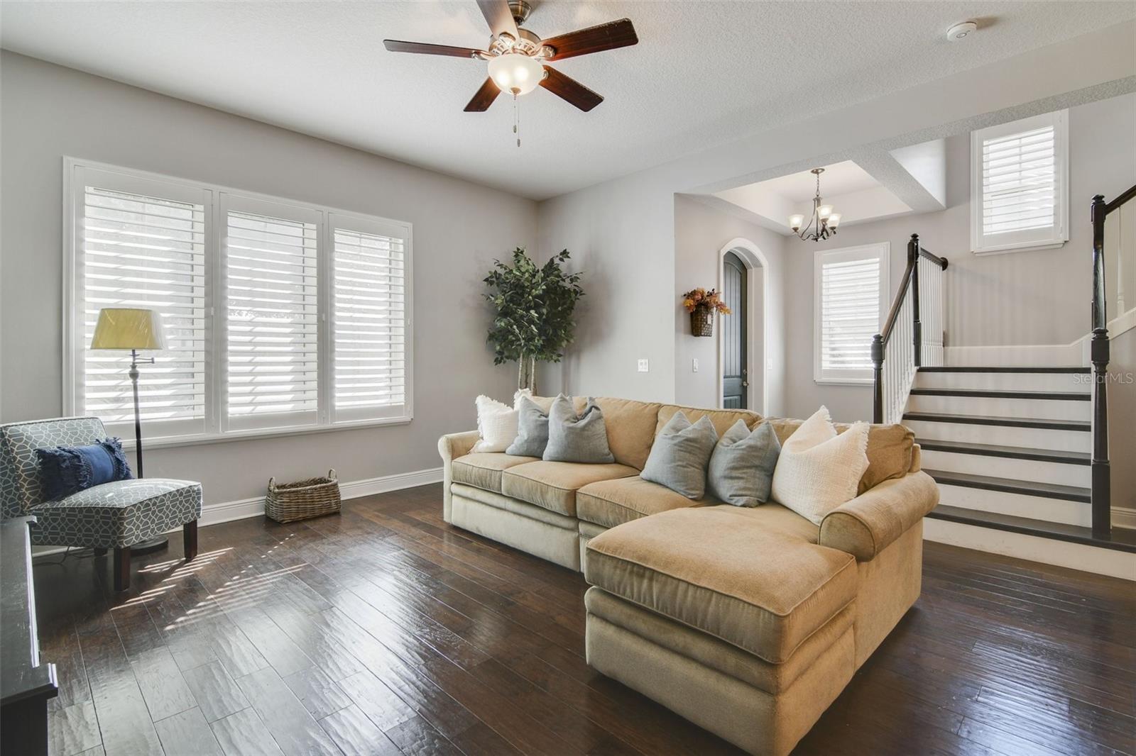 8830 BISMARCK PALM DR