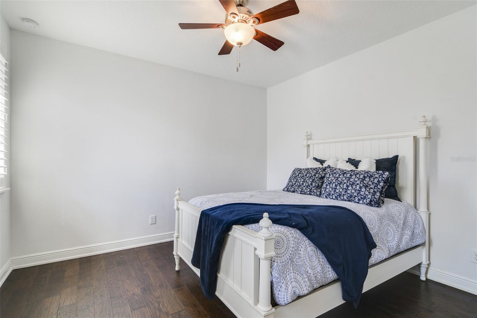 8830 BISMARCK PALM DR