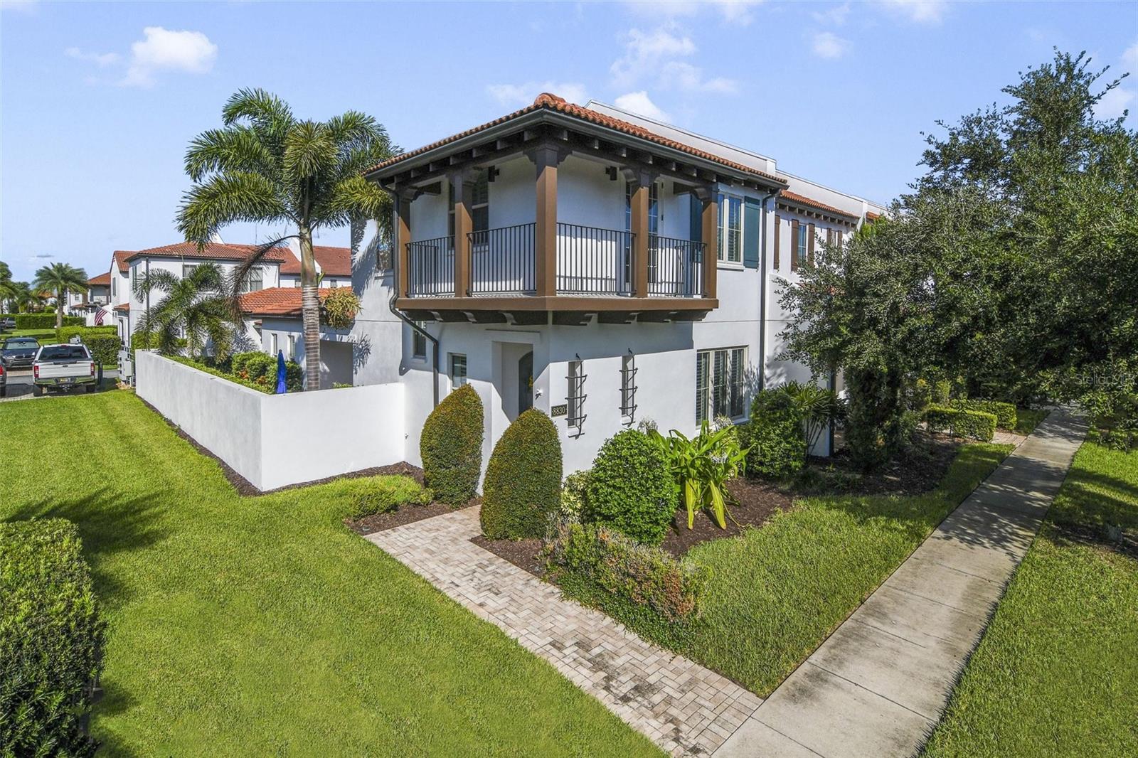 8830 BISMARCK PALM DR