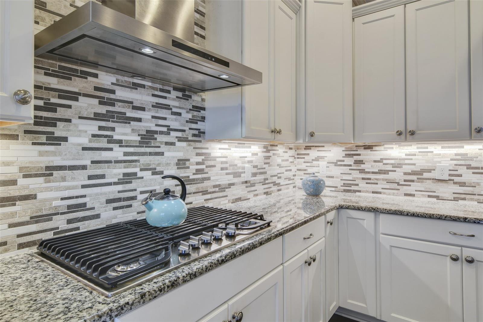 8830 BISMARCK PALM DR