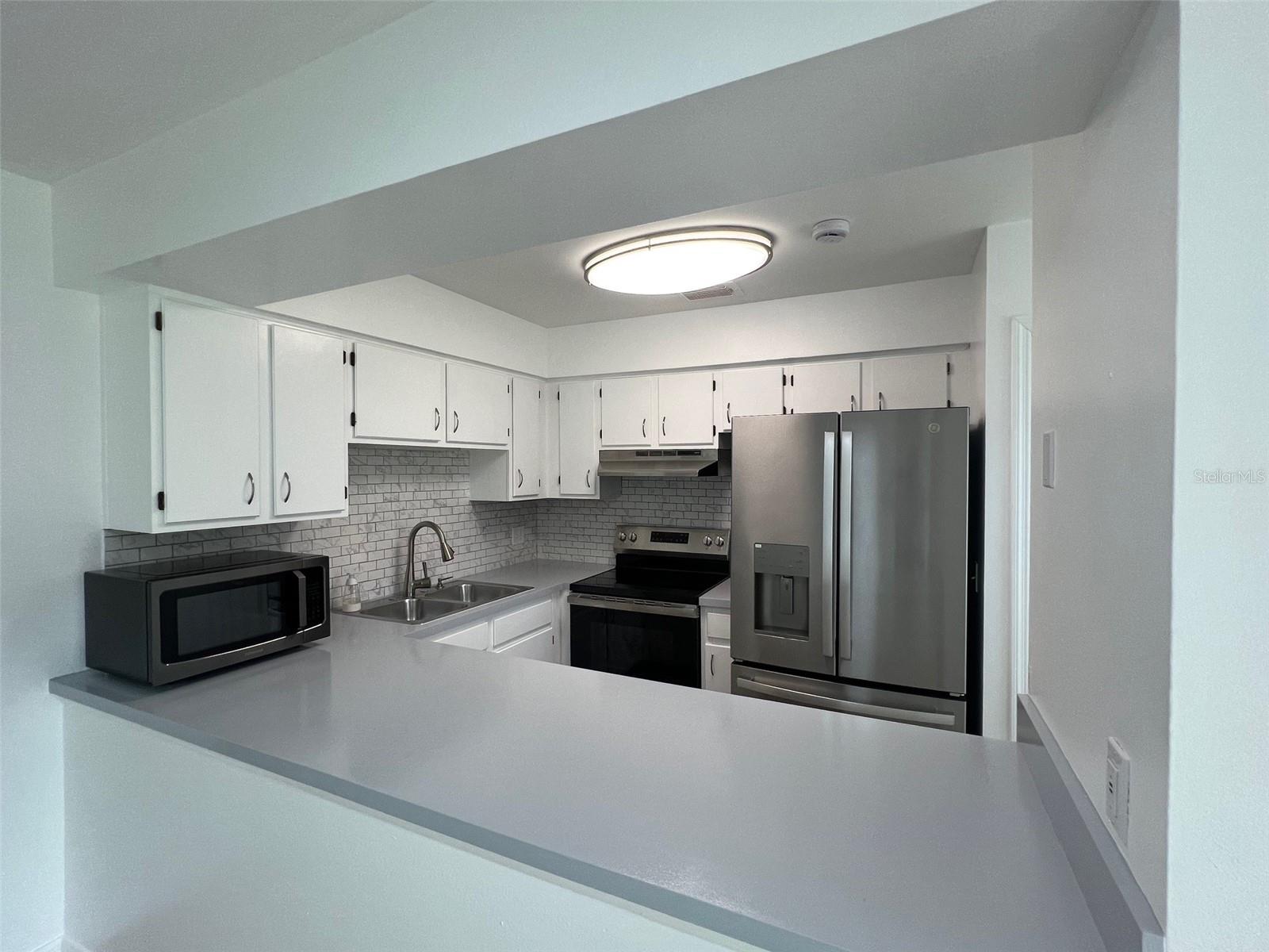 613 CASA PARK COURT B CT N #B