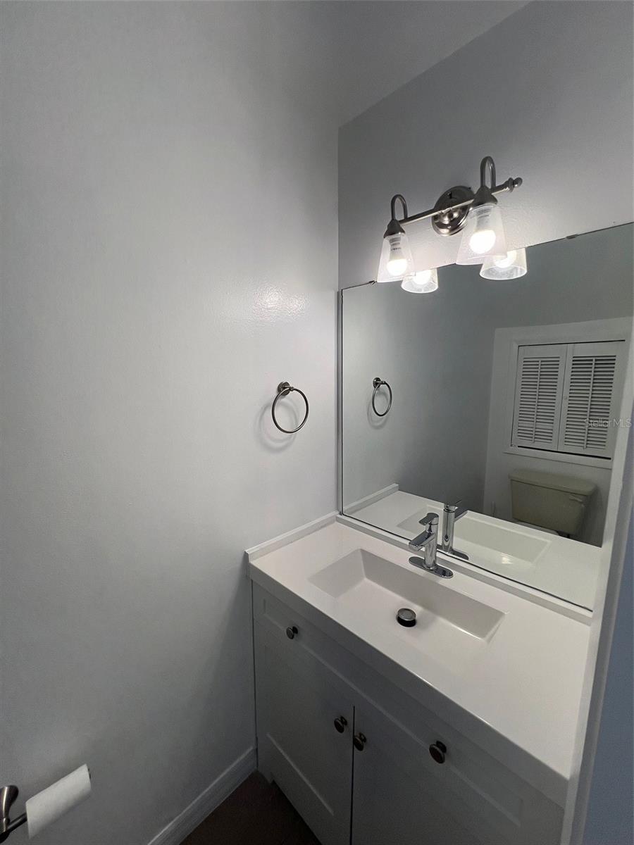 613 CASA PARK COURT B CT N #B