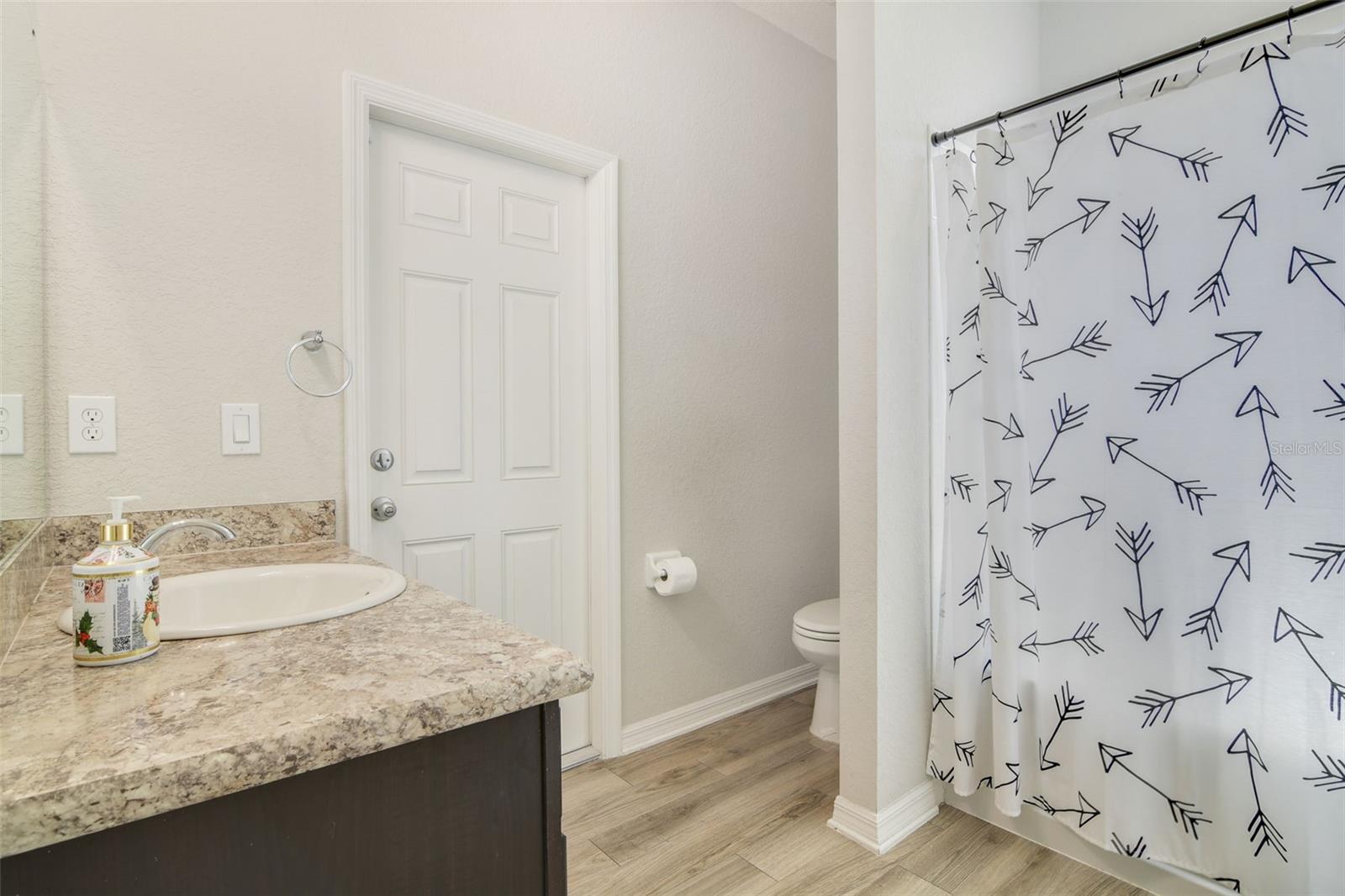 4539 CALUMET DR