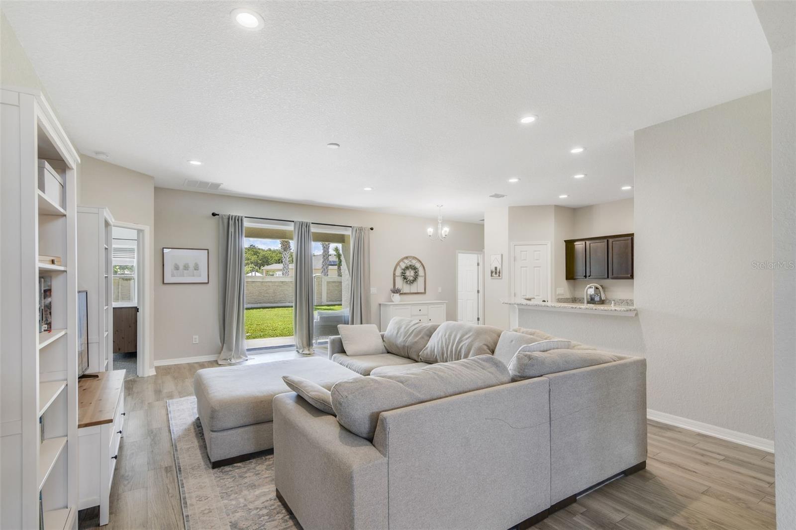4539 CALUMET DR