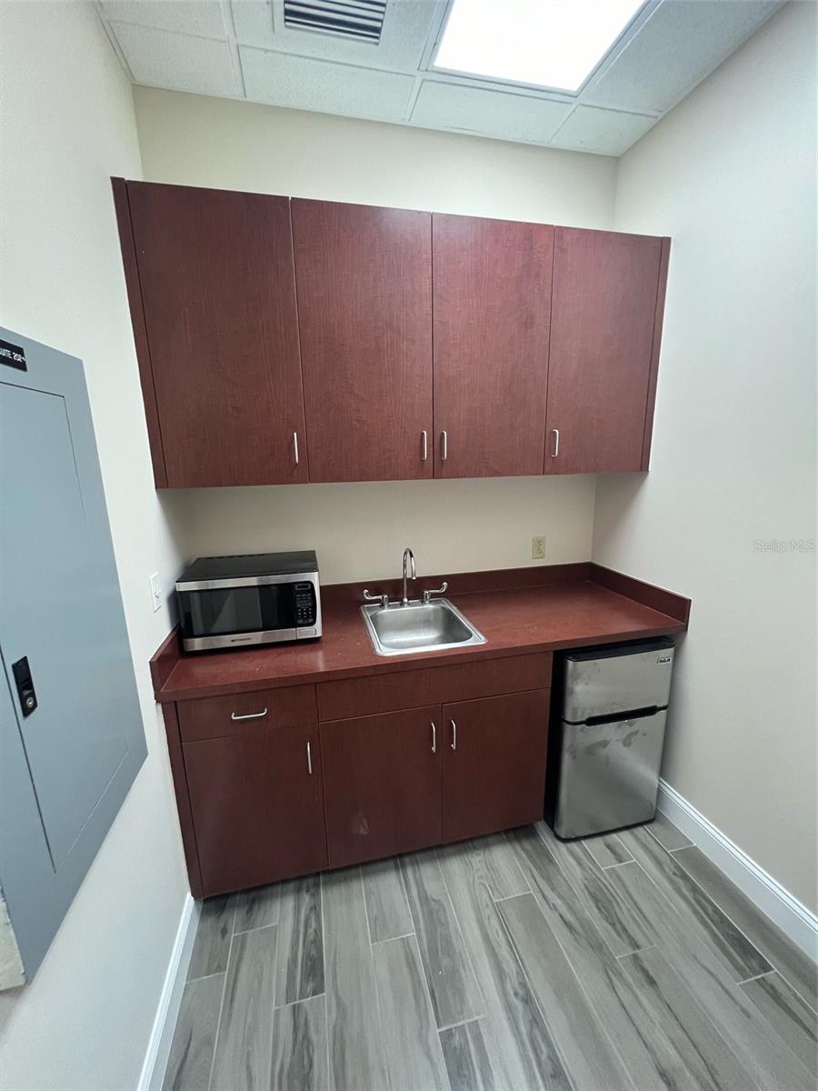 6000 TURKEY LAKE RD #202