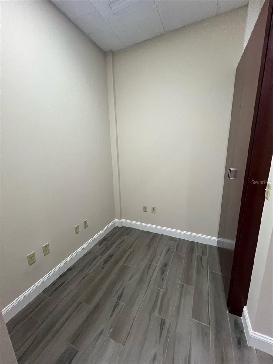 6000 TURKEY LAKE RD #202