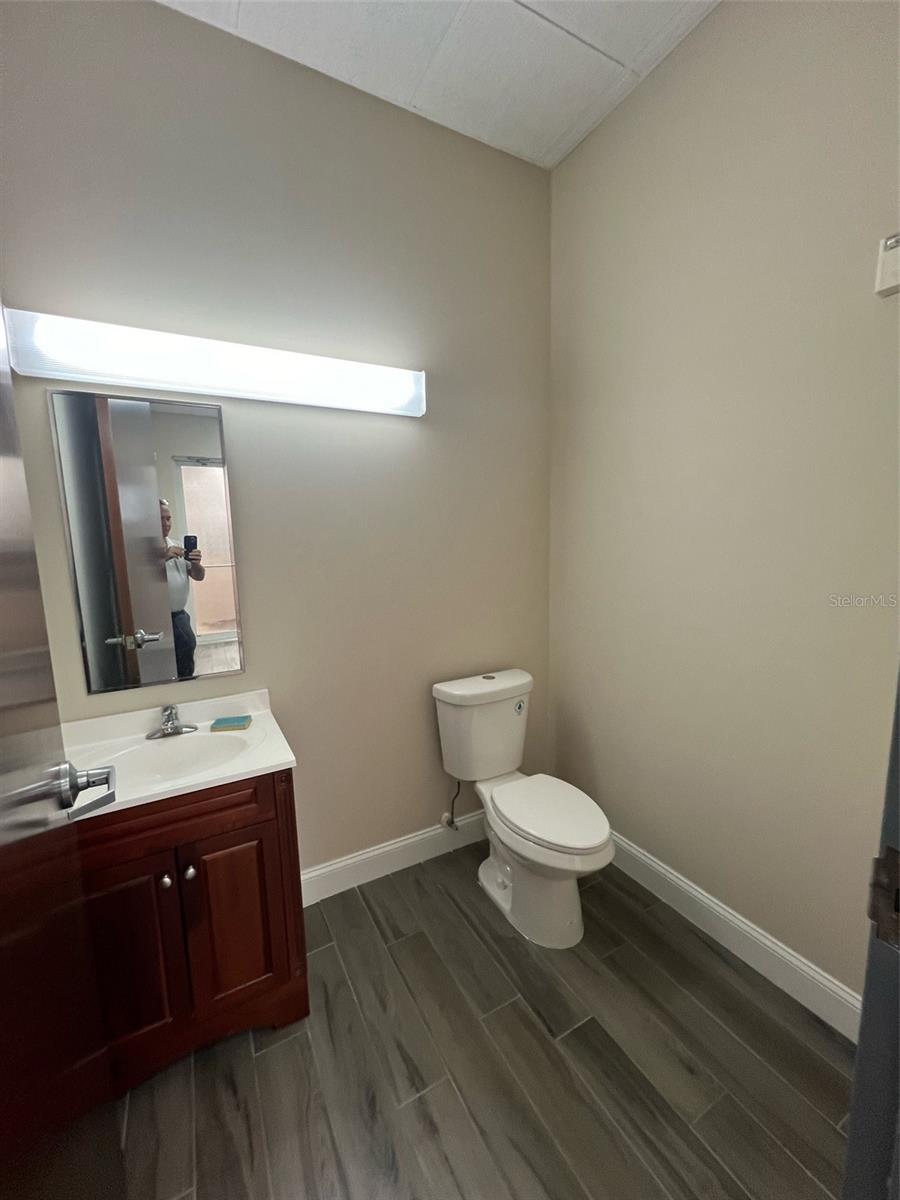 6000 TURKEY LAKE RD #202