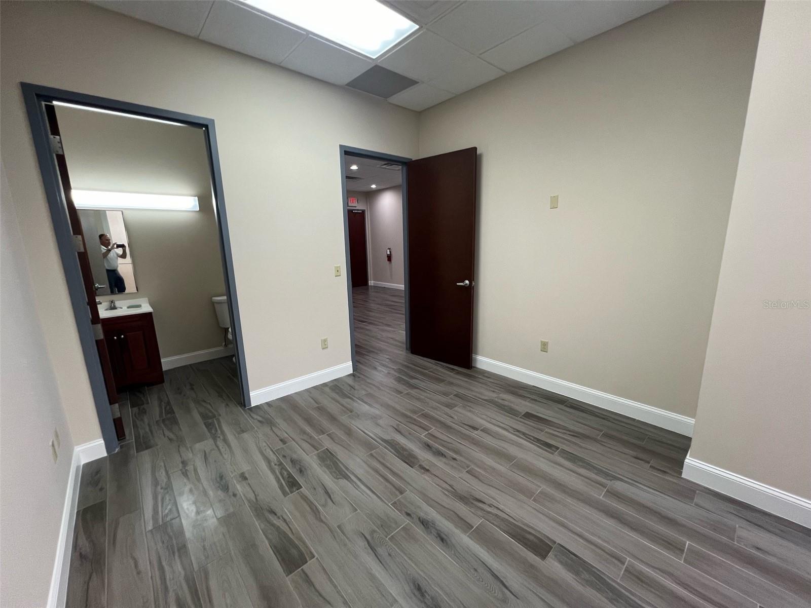 6000 TURKEY LAKE RD #202