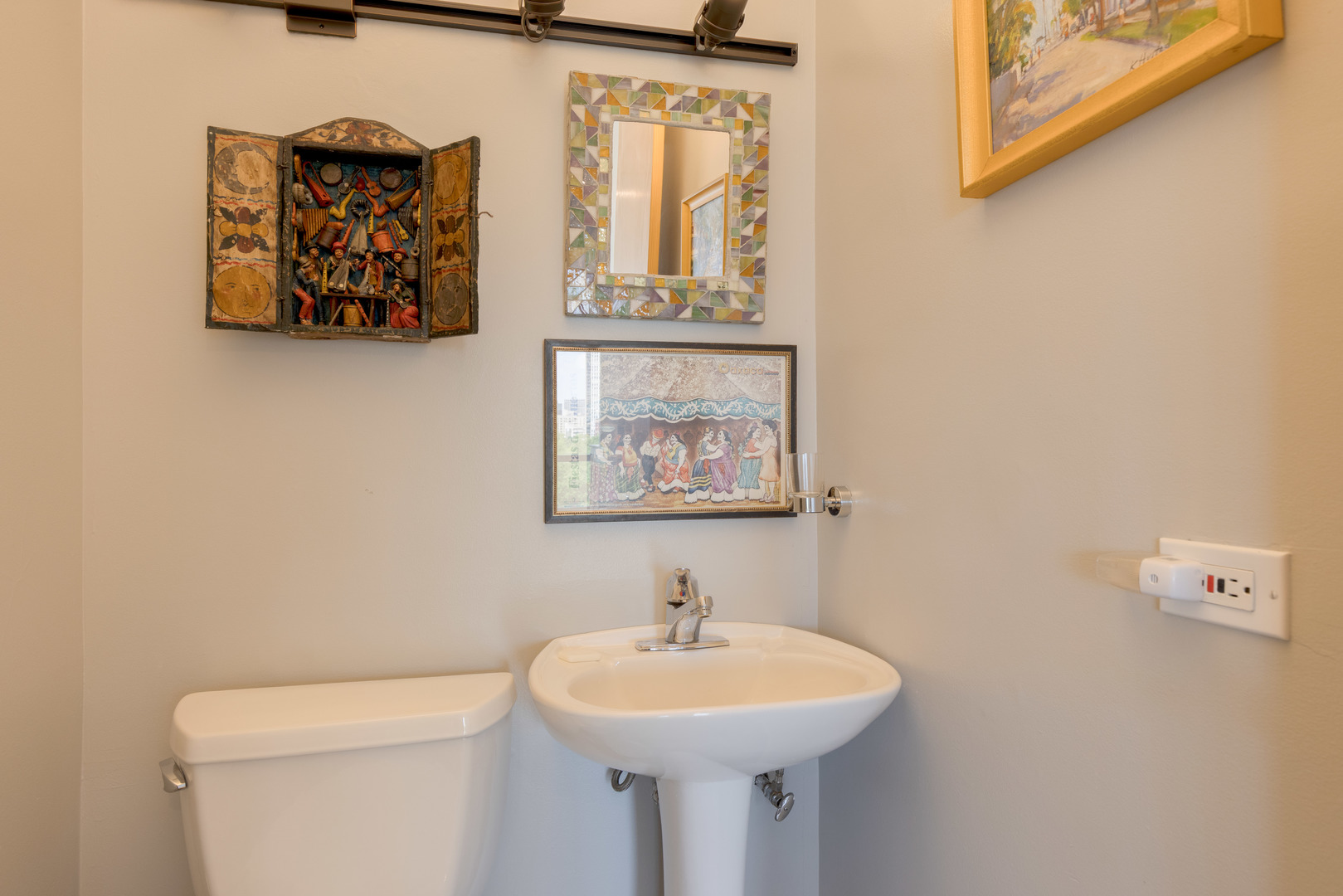 345 W Fullerton Street Unit: 1001