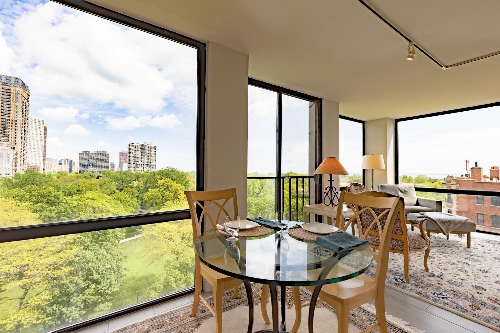 345 W Fullerton Street Unit: 1001