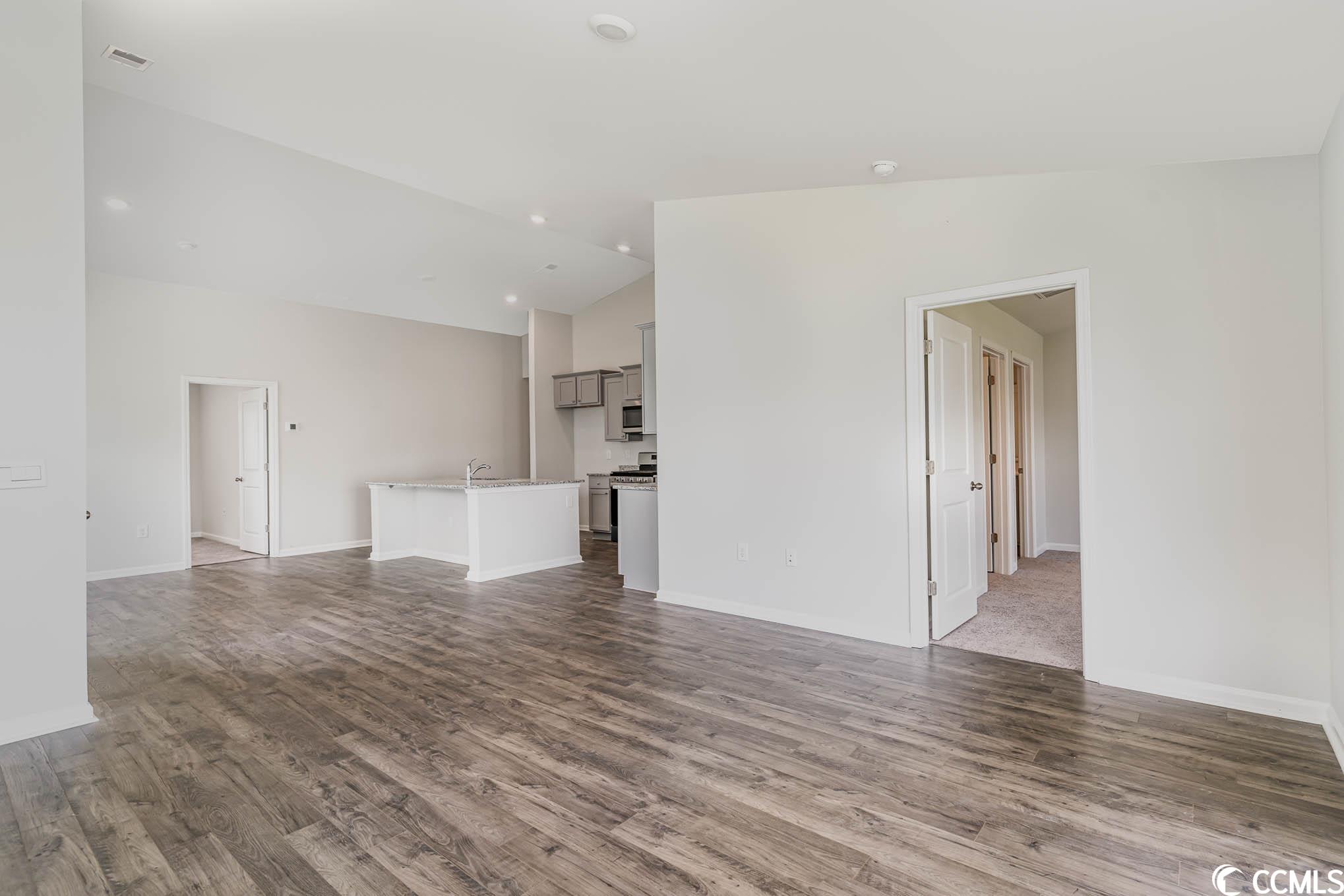 515 Courtridge Loop