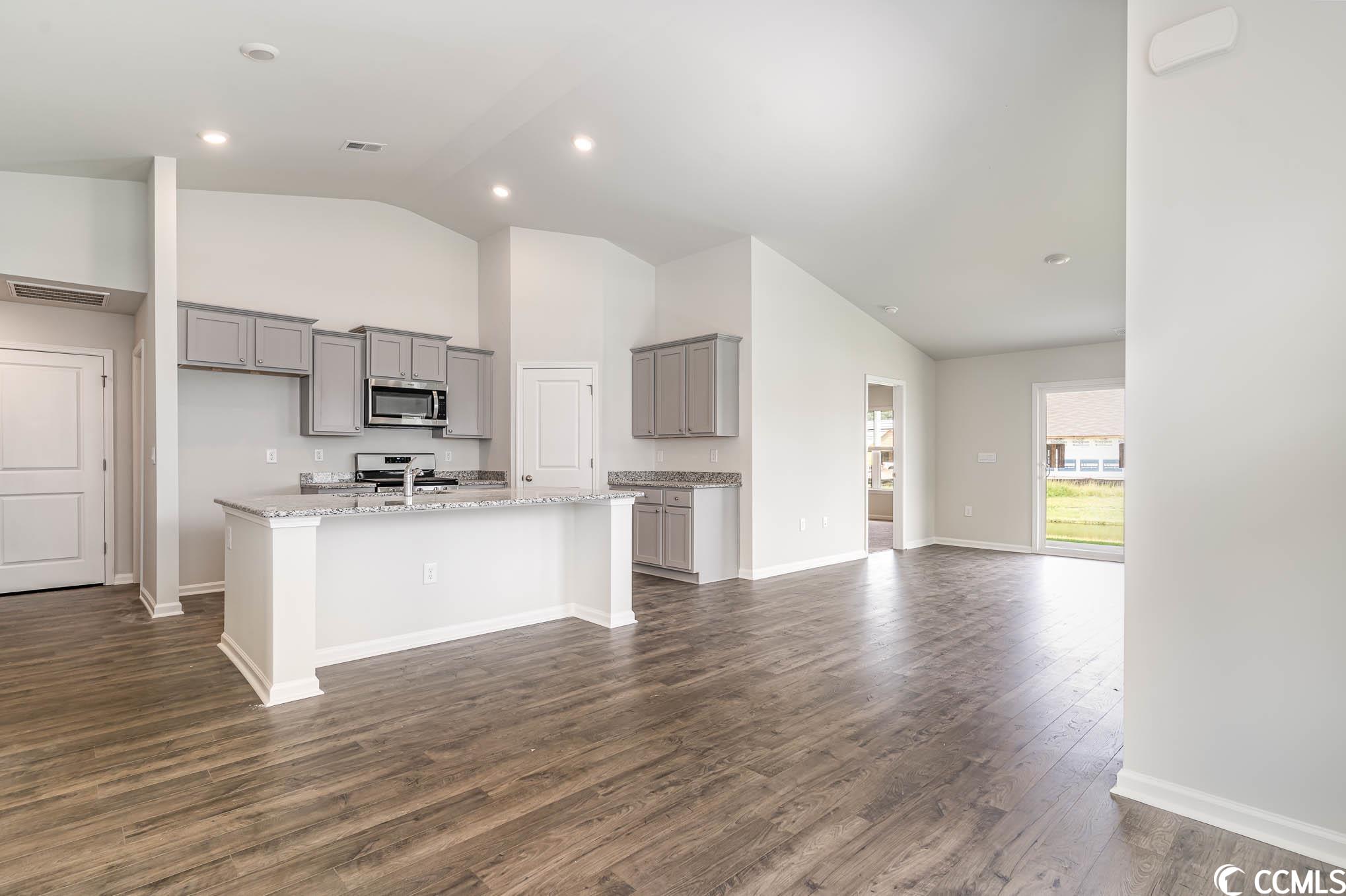 515 Courtridge Loop