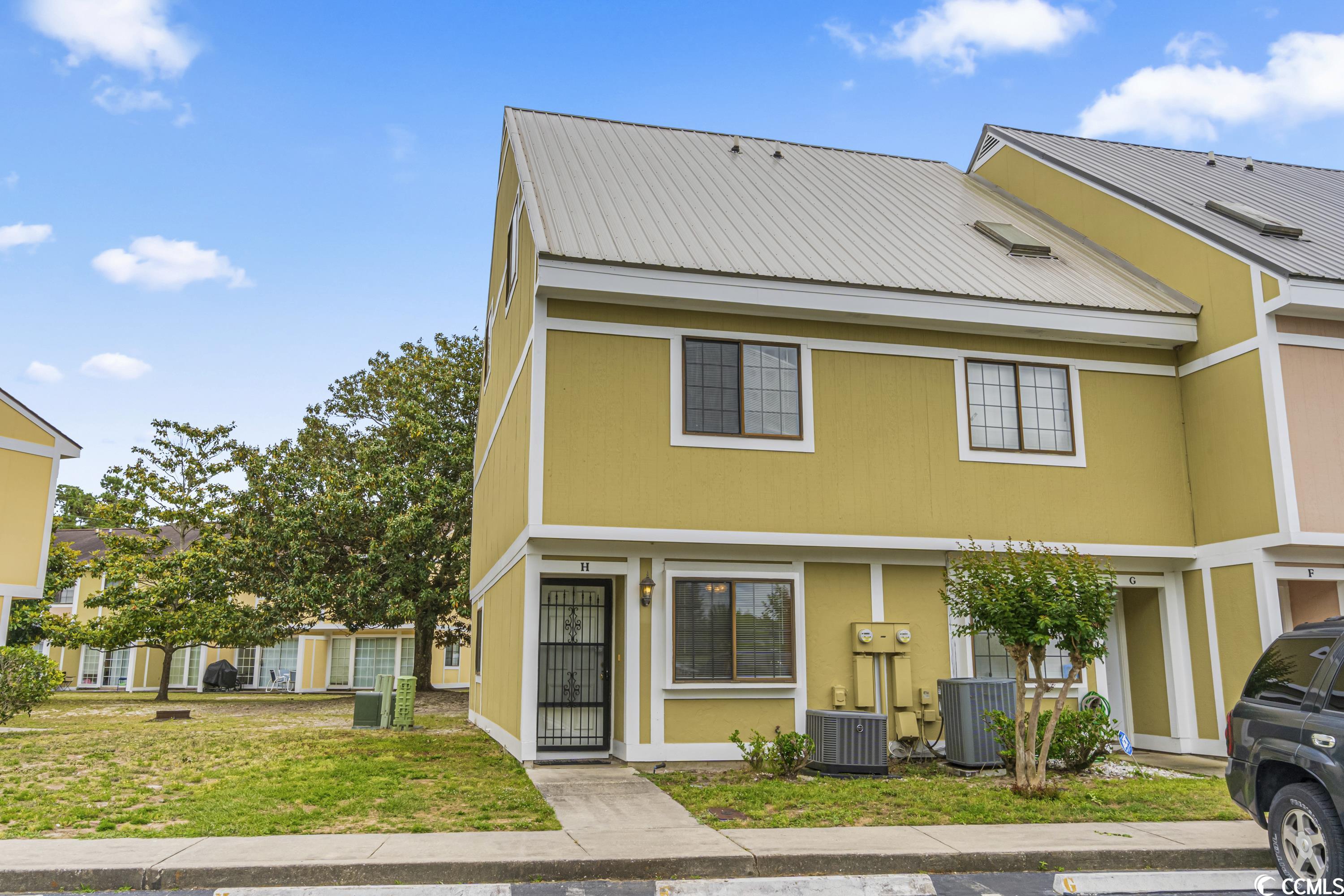 1210 Pinegrove Dr. Unit: H