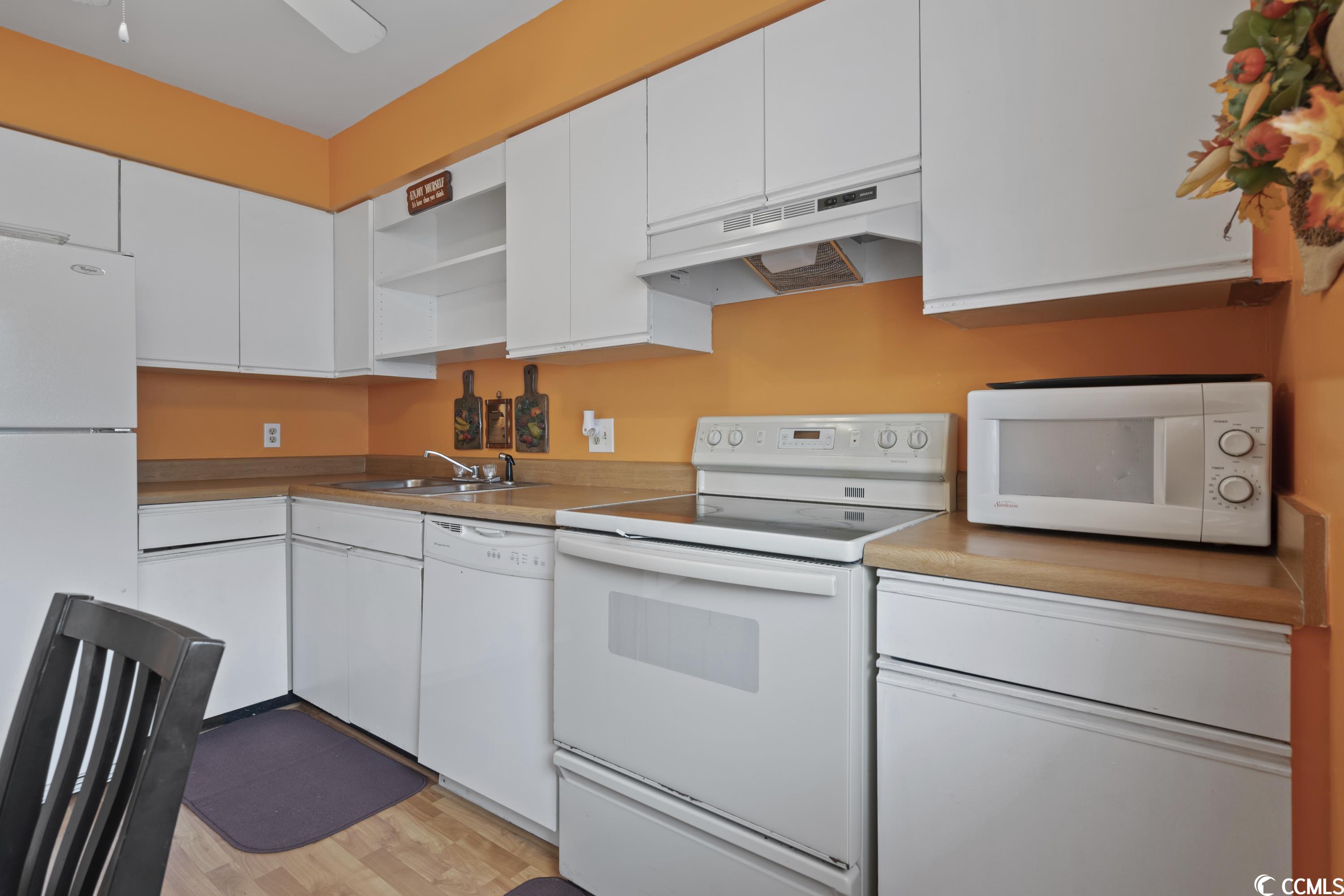 1210 Pinegrove Dr. Unit: H