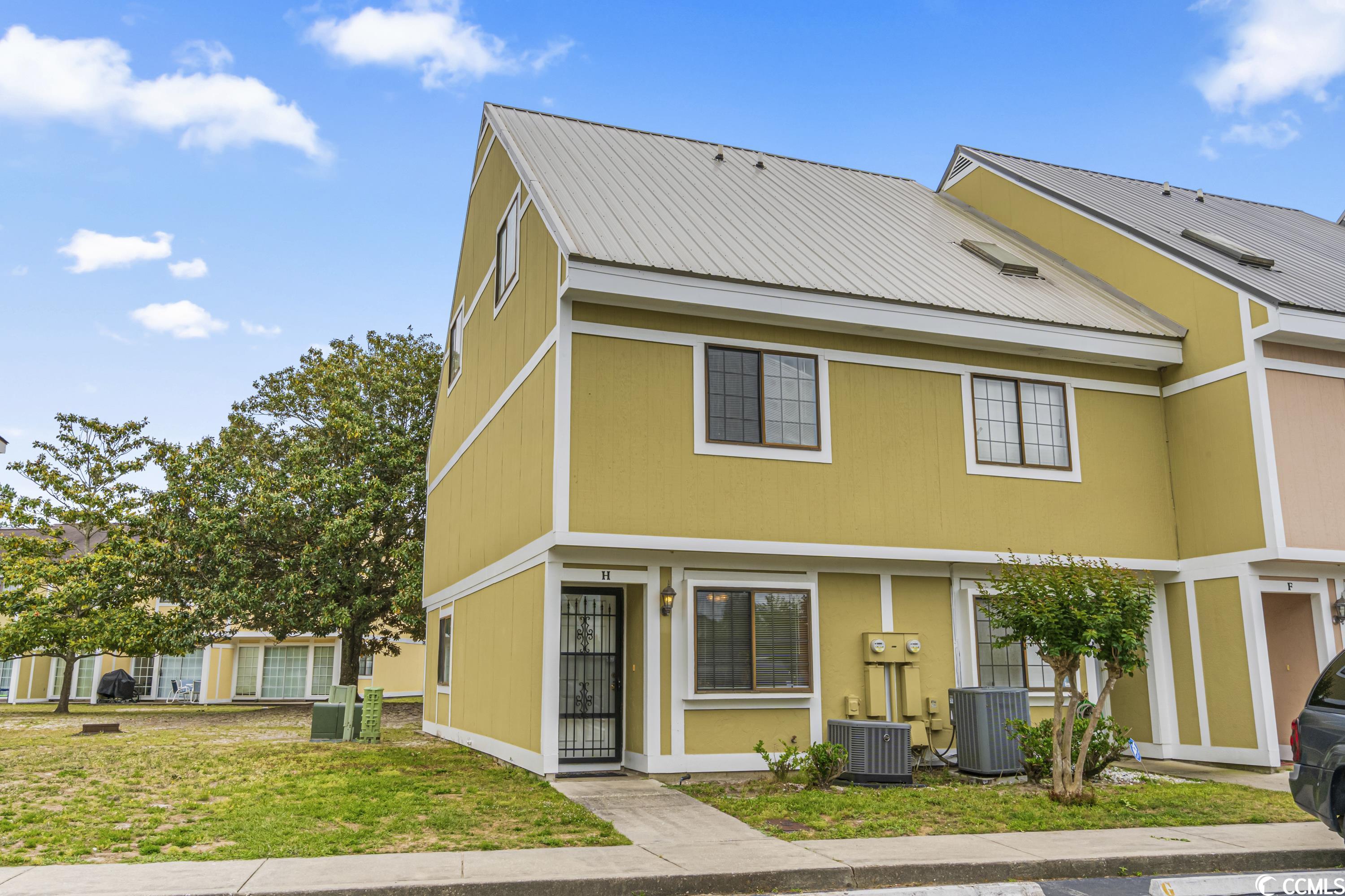 1210 Pinegrove Dr. Unit: H