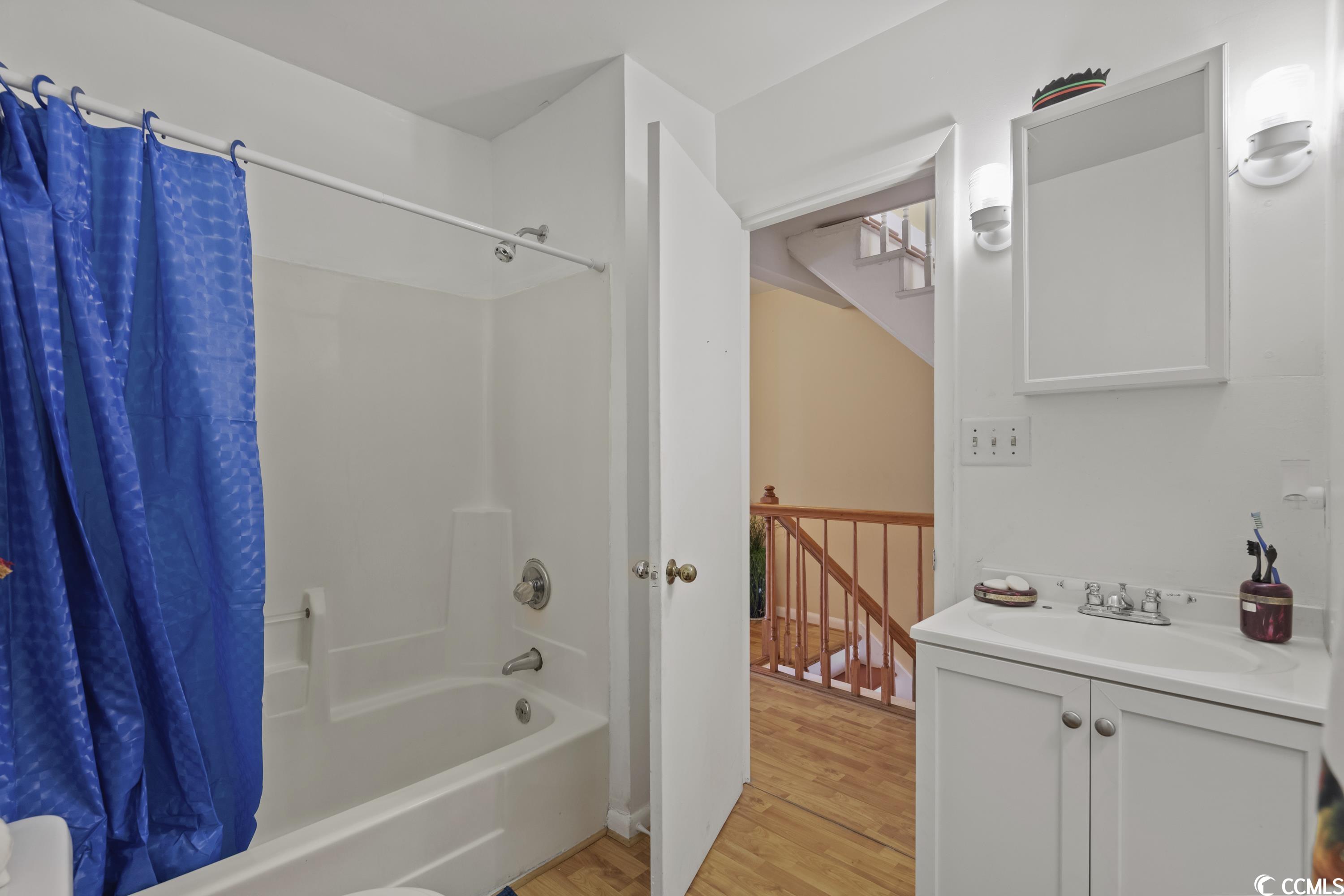 1210 Pinegrove Dr. Unit: H
