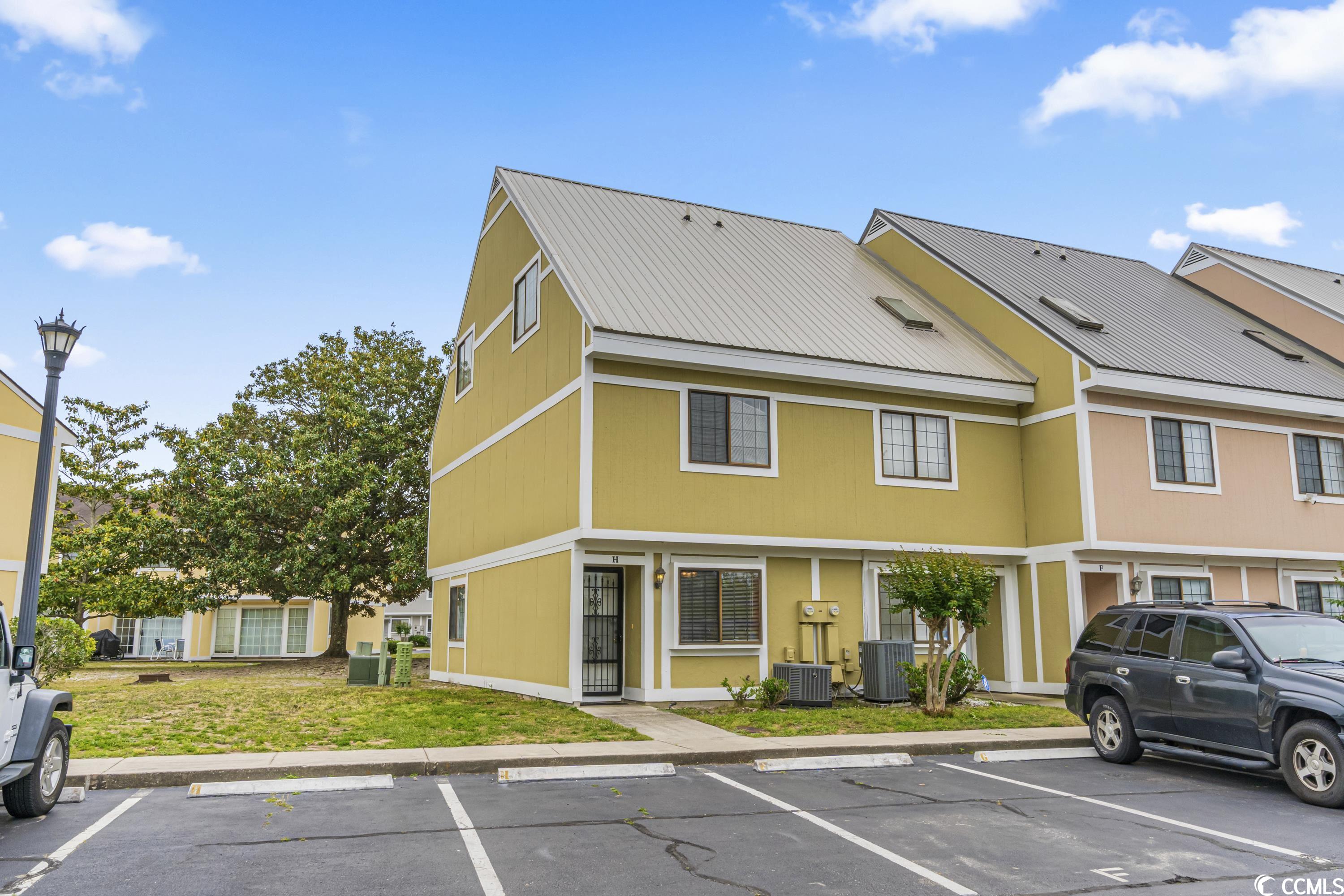 1210 Pinegrove Dr. Unit: H