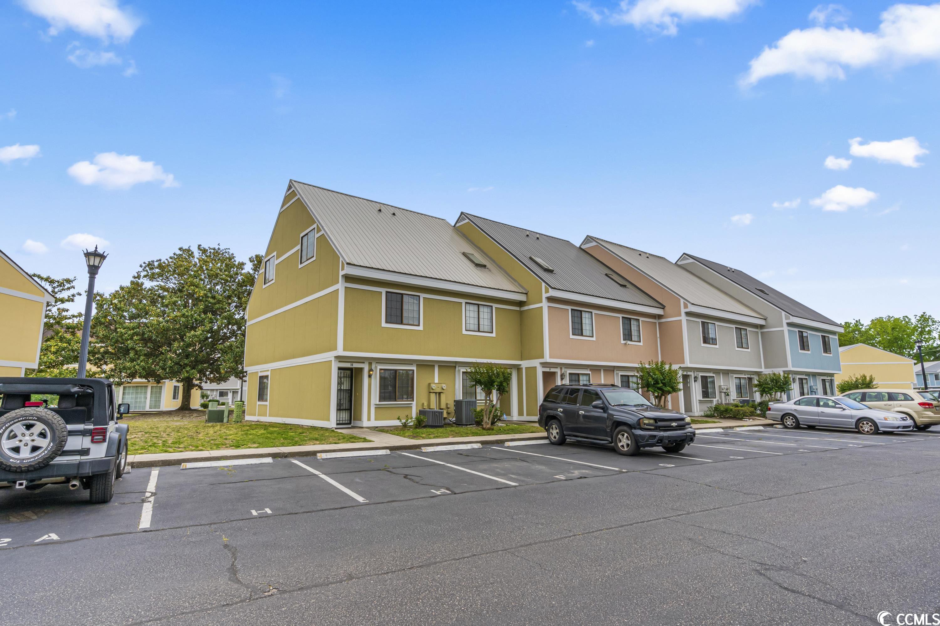 1210 Pinegrove Dr. Unit: H