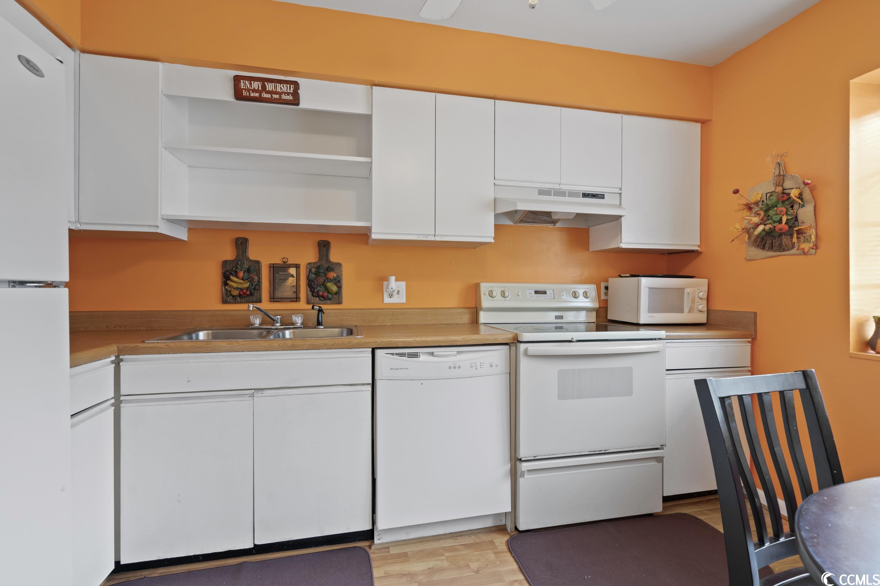 1210 Pinegrove Dr. Unit: H
