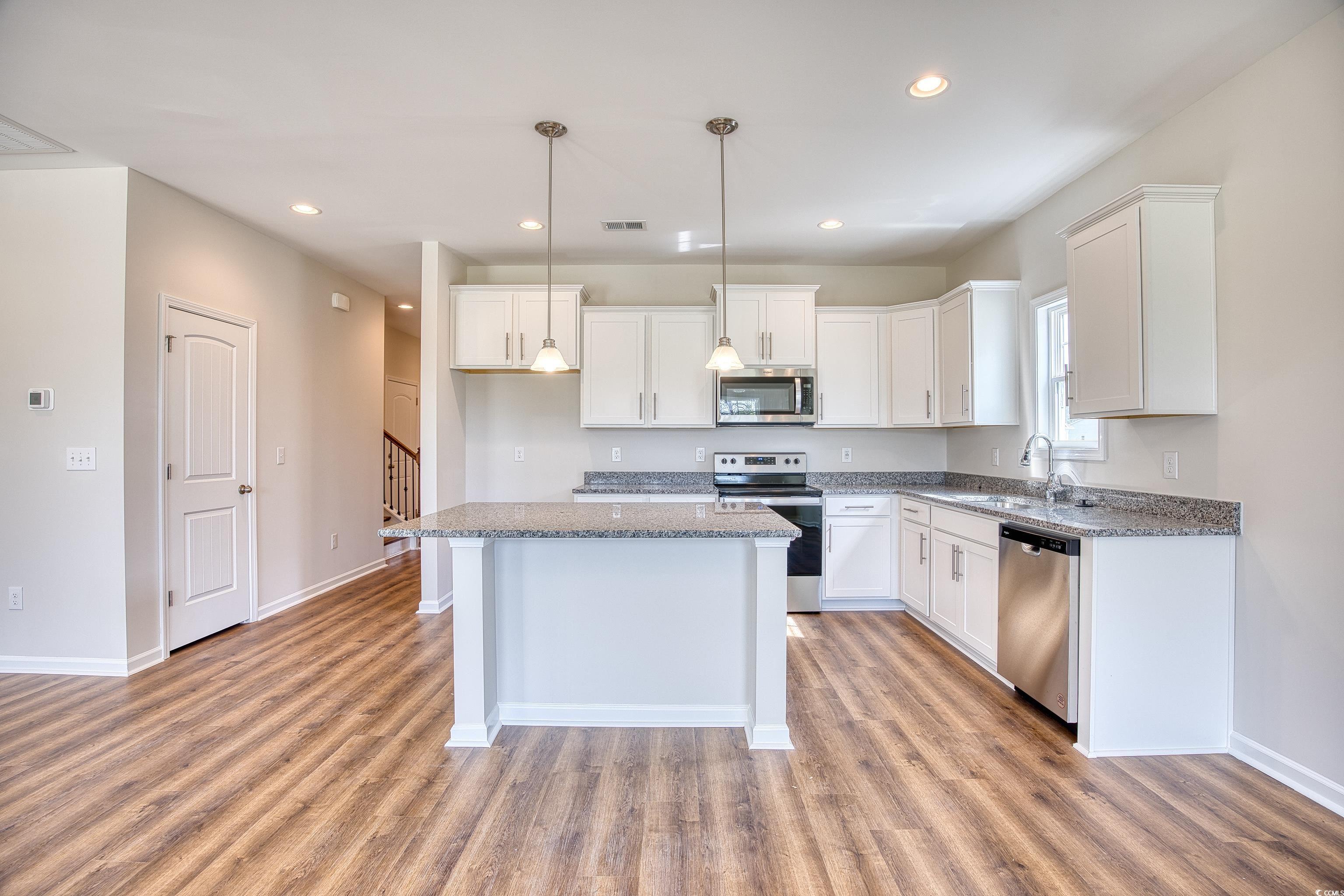 348 Palmetto Sand Loop