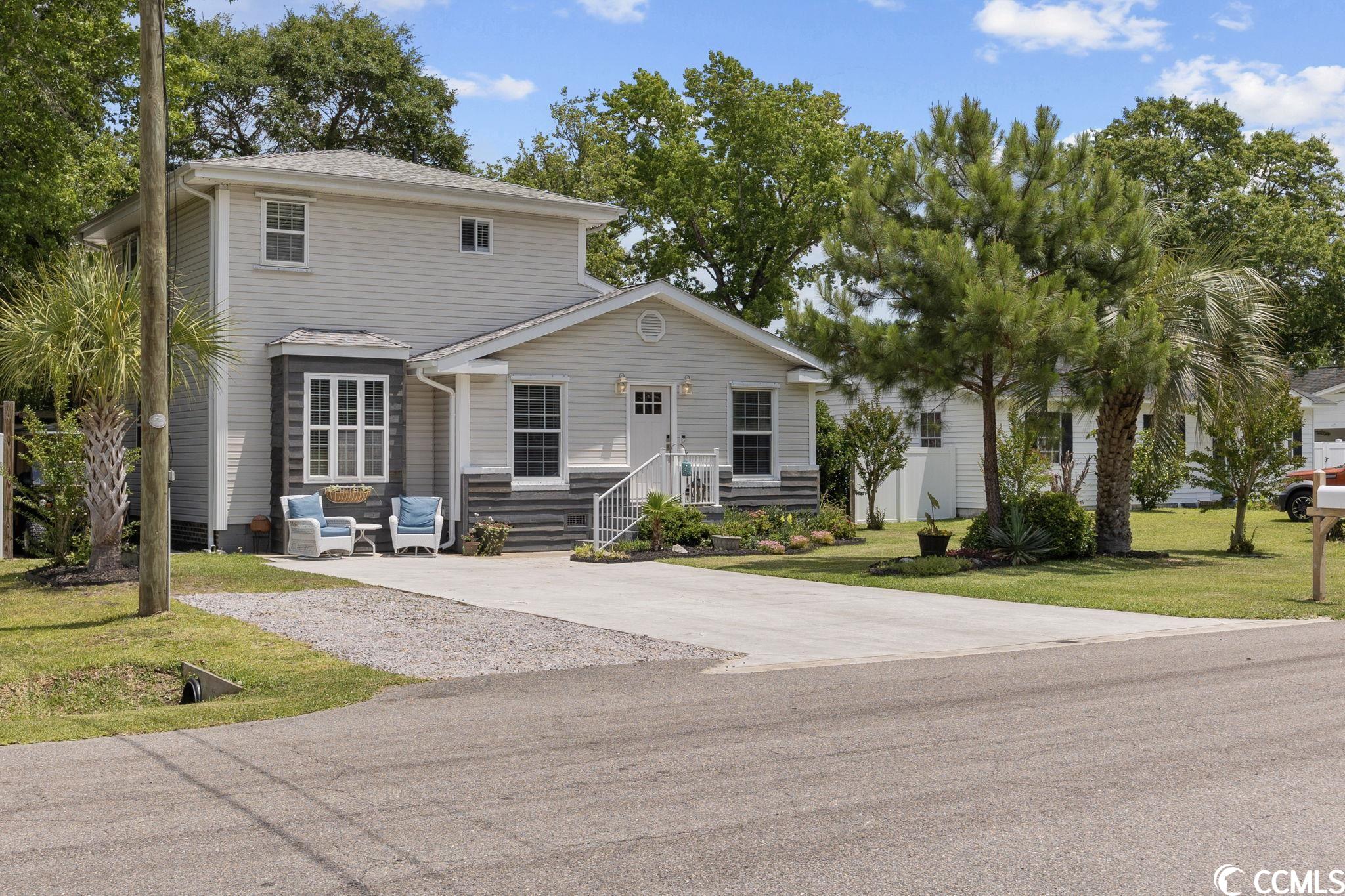 720 Maple Dr.